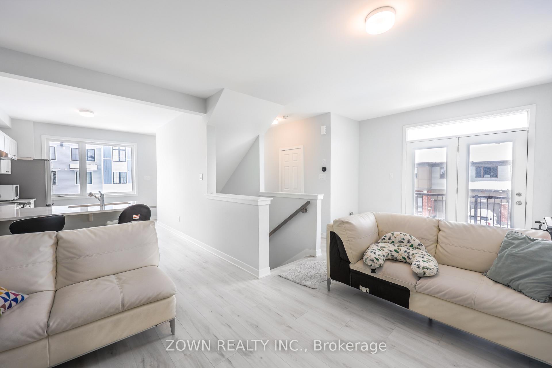 Photo 8 of 21 Stitch Mews, Ottawa, Goulbourn Twp From Franktown Rd/South To Rideau — HOMEH