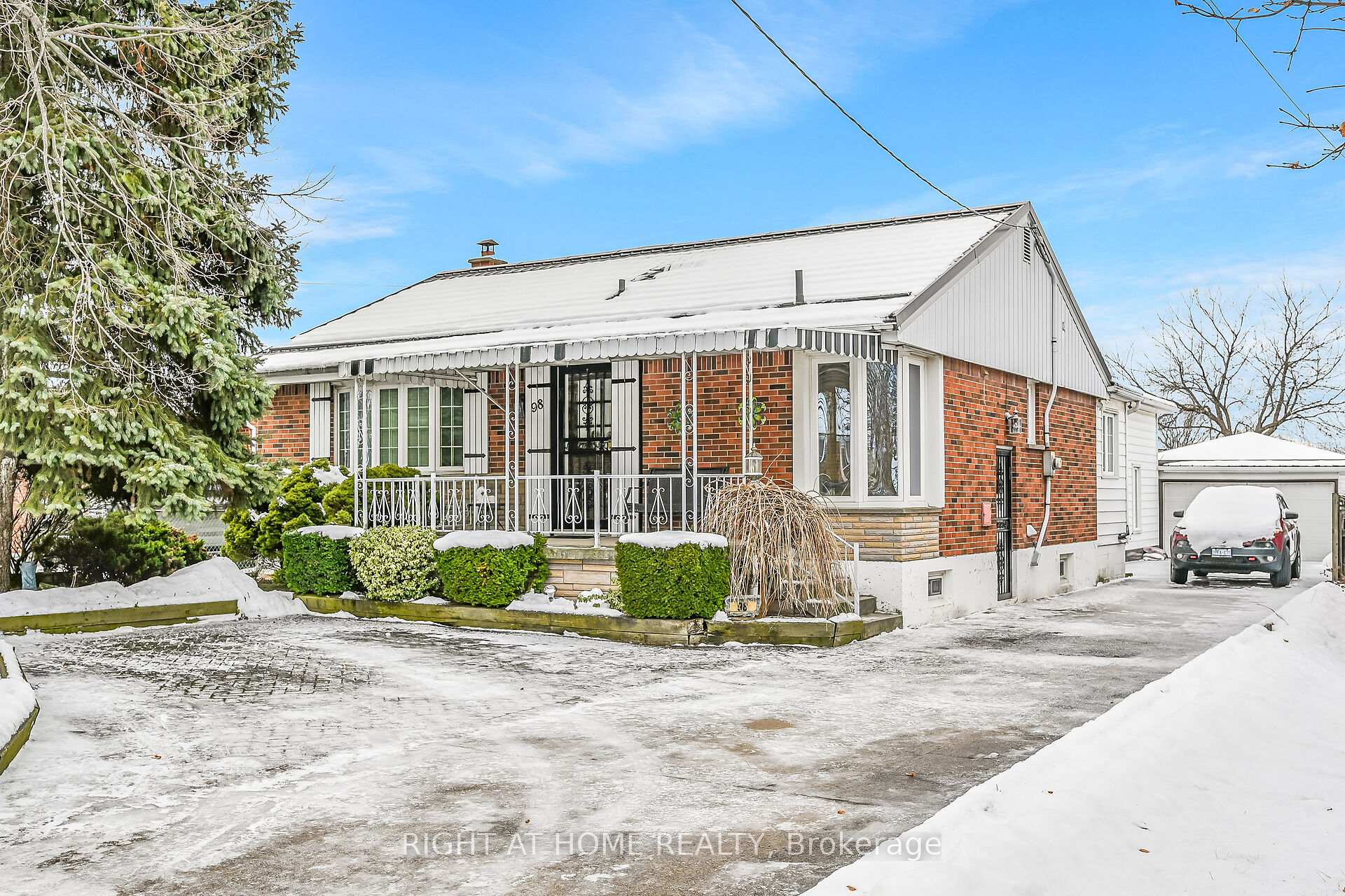 Photo 1 of 98 Welbourn Drive, Hamilton, Balfour — HOMEH