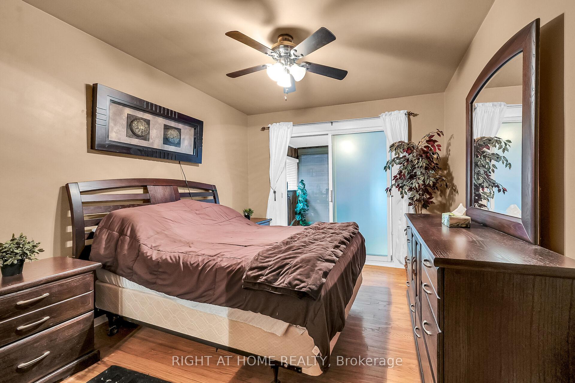 Photo 16 of 98 Welbourn Drive, Hamilton, Balfour — HOMEH