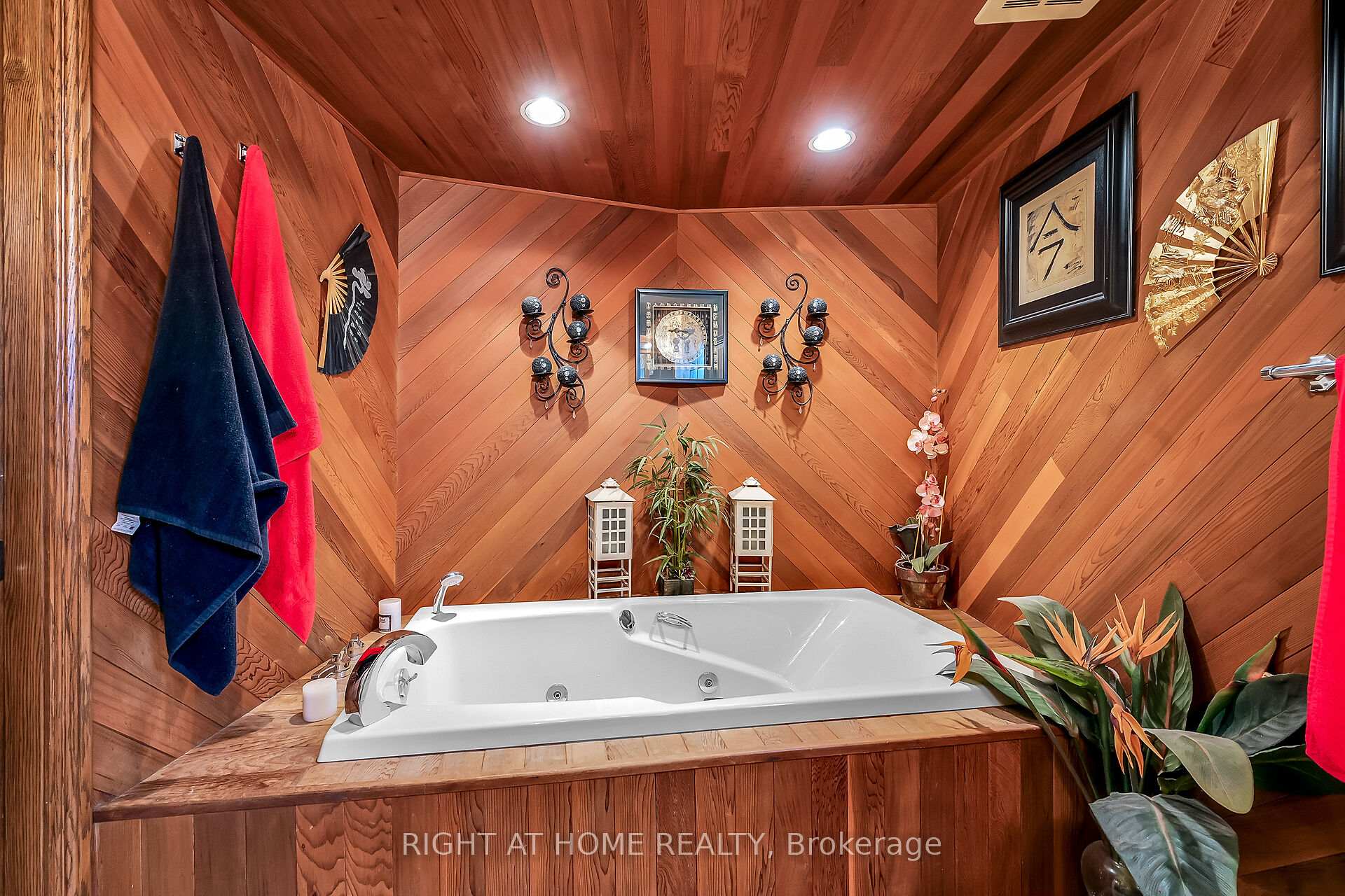 Photo 20 of 98 Welbourn Drive, Hamilton, Balfour — HOMEH