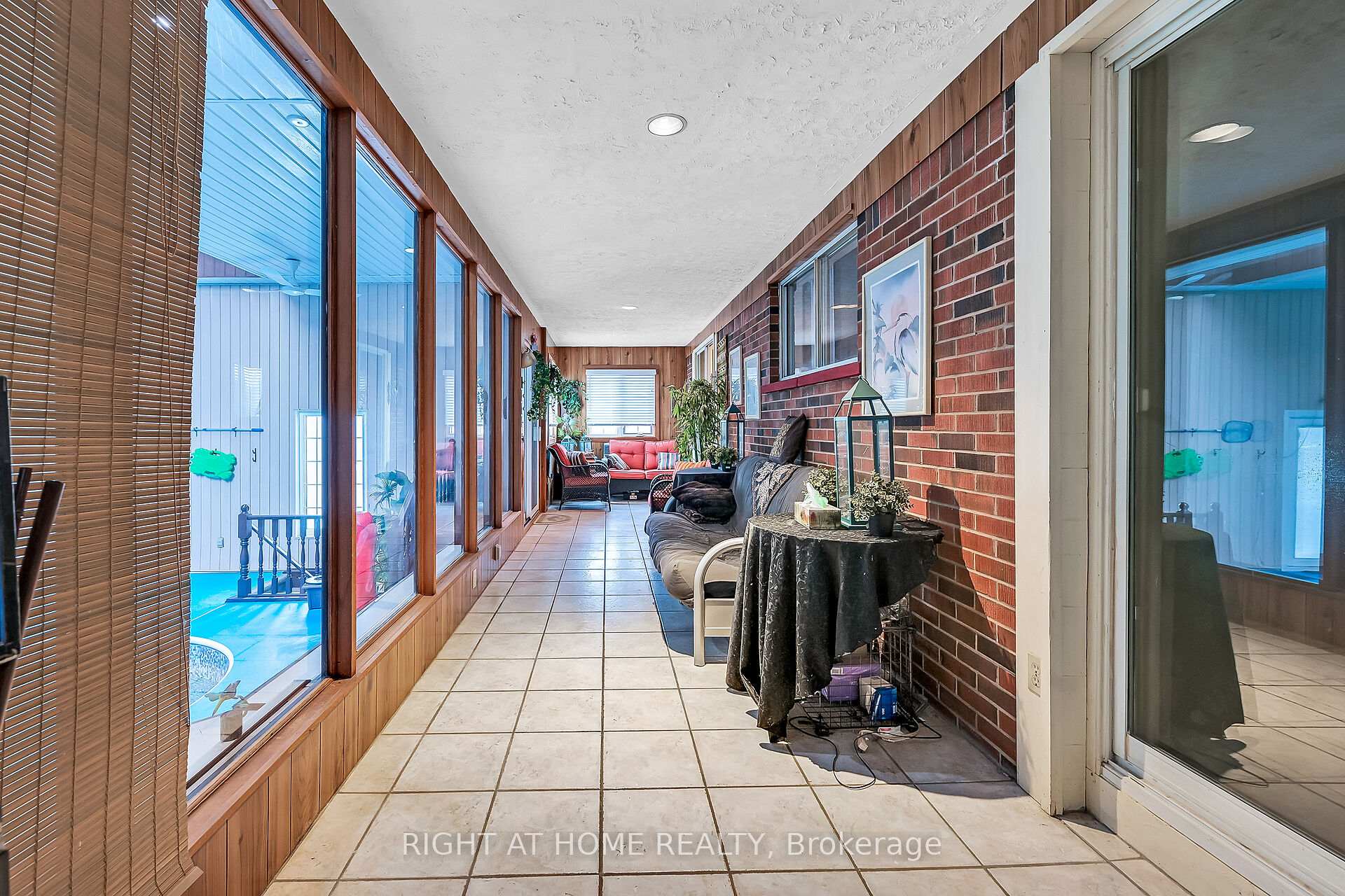 Photo 24 of 98 Welbourn Drive, Hamilton, Balfour — HOMEH