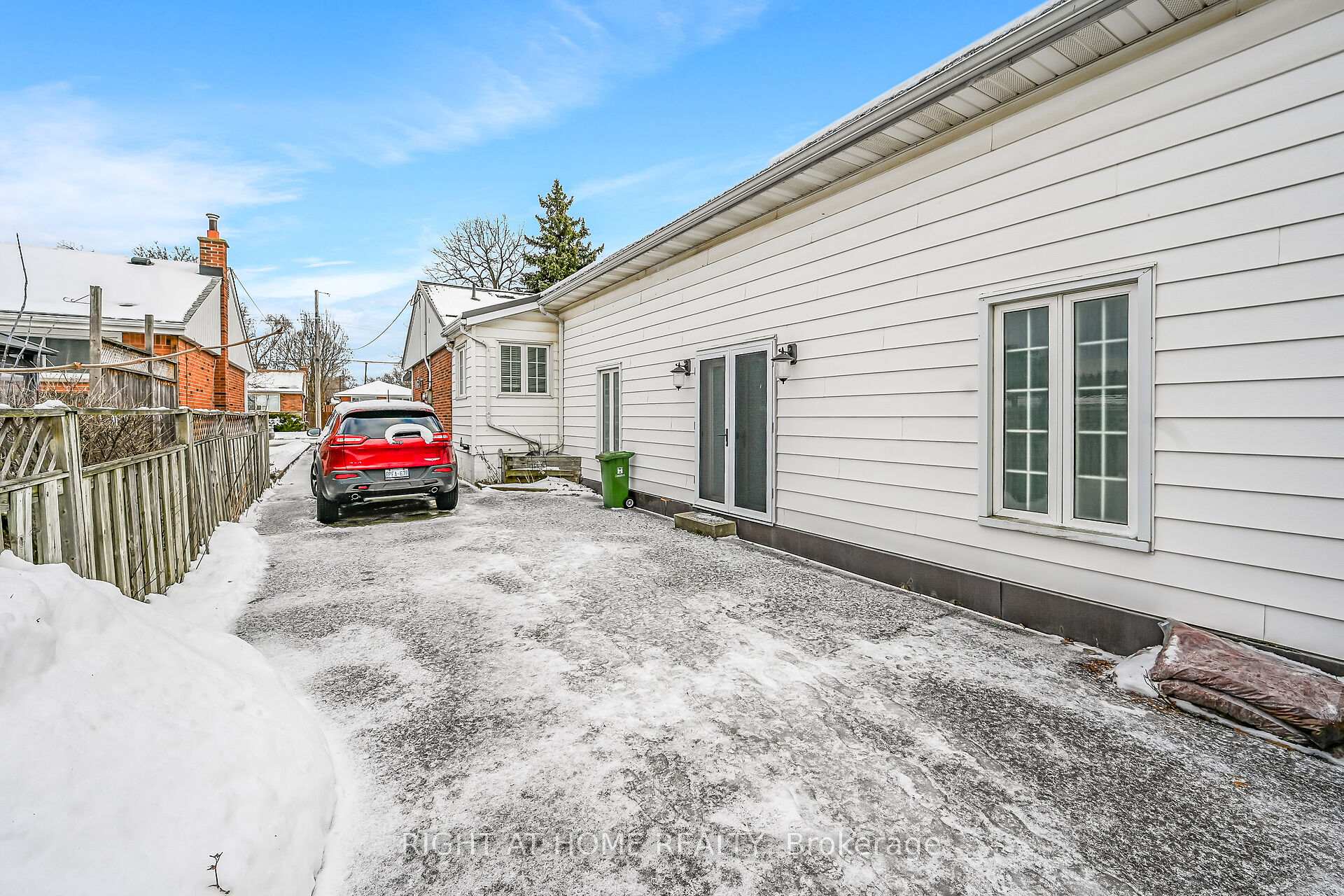 Photo 50 of 98 Welbourn Drive, Hamilton, Balfour — HOMEH