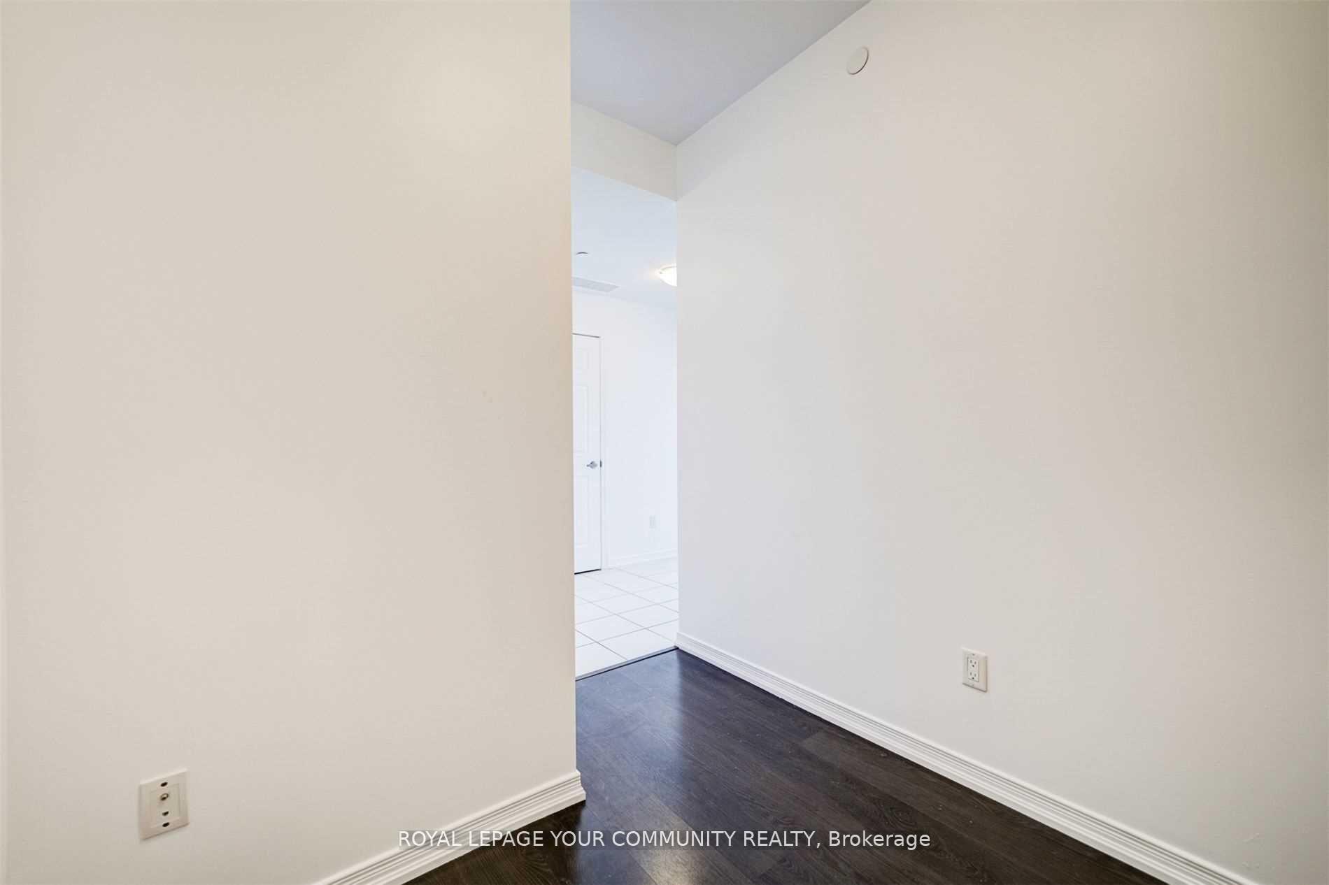 Photo 14 of Unit 313, 50 Sky Harbour Drive, Brampton, Bram West — HOMEH