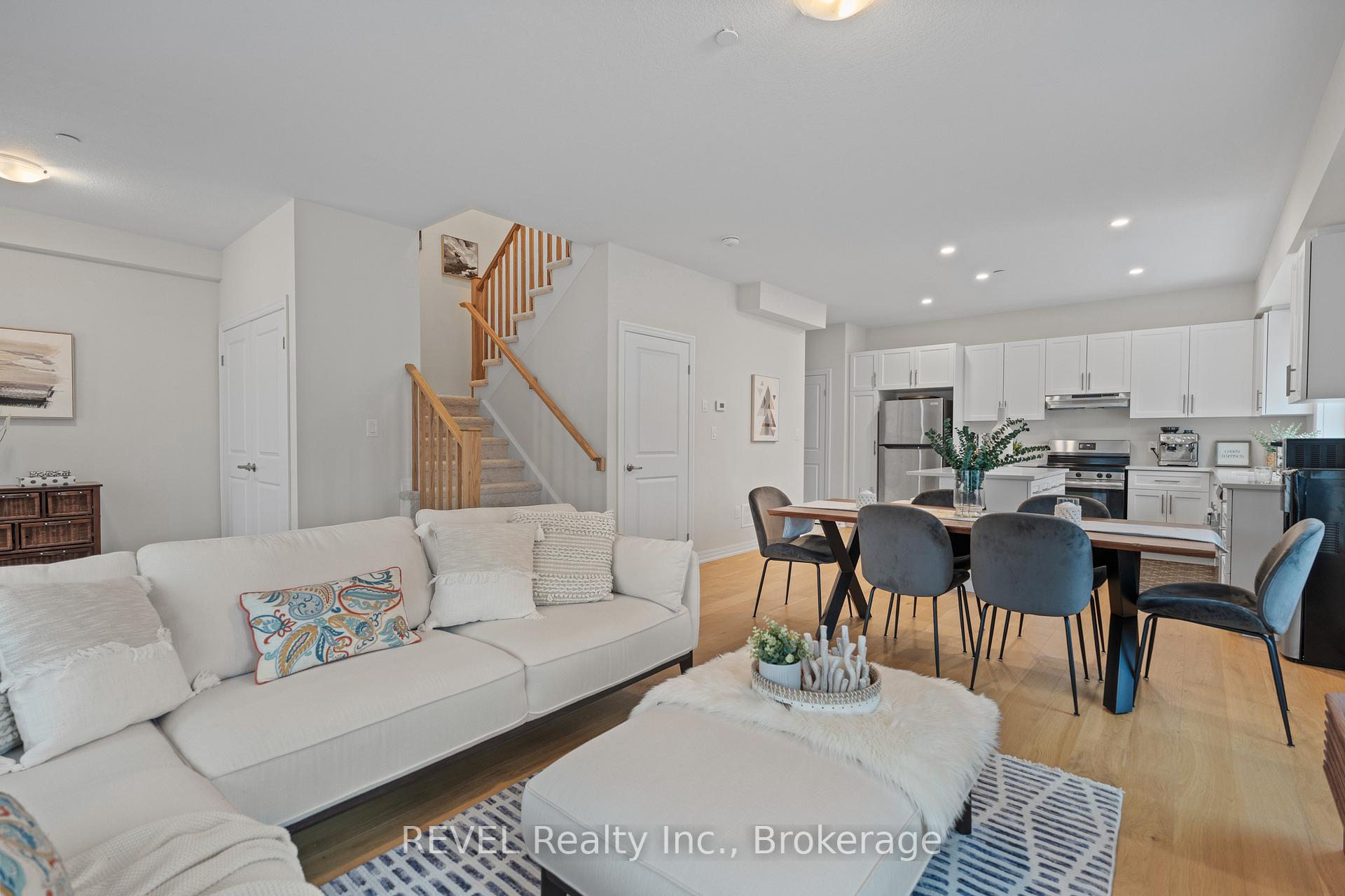 Photo 9 of 2 Bromley Drive, St. Catharines, Port Weller — HOMEH