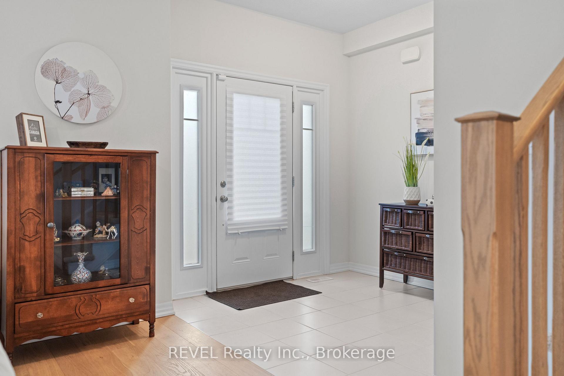 Photo 10 of 2 Bromley Drive, St. Catharines, Port Weller — HOMEH