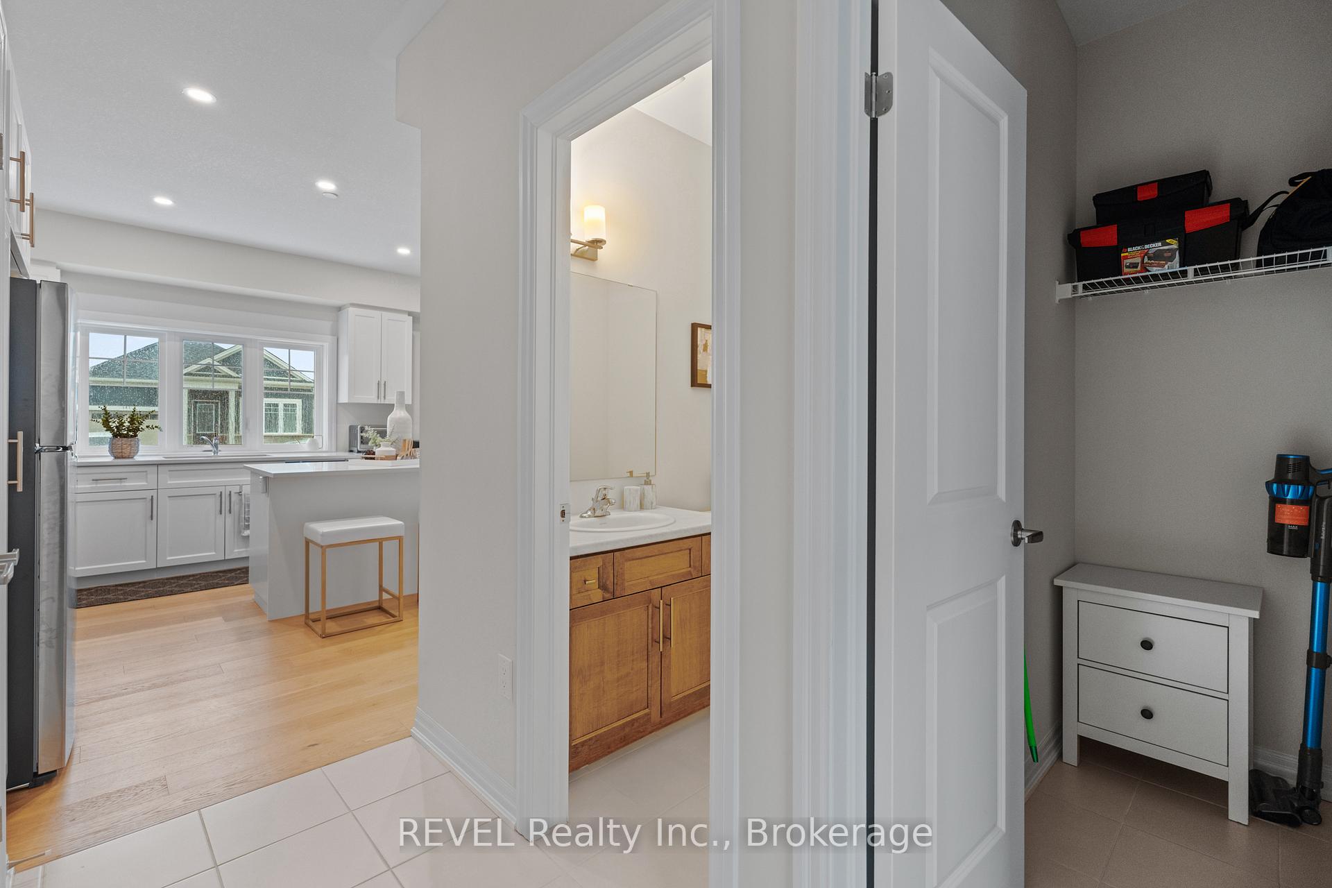 Photo 23 of 2 Bromley Drive, St. Catharines, Port Weller — HOMEH