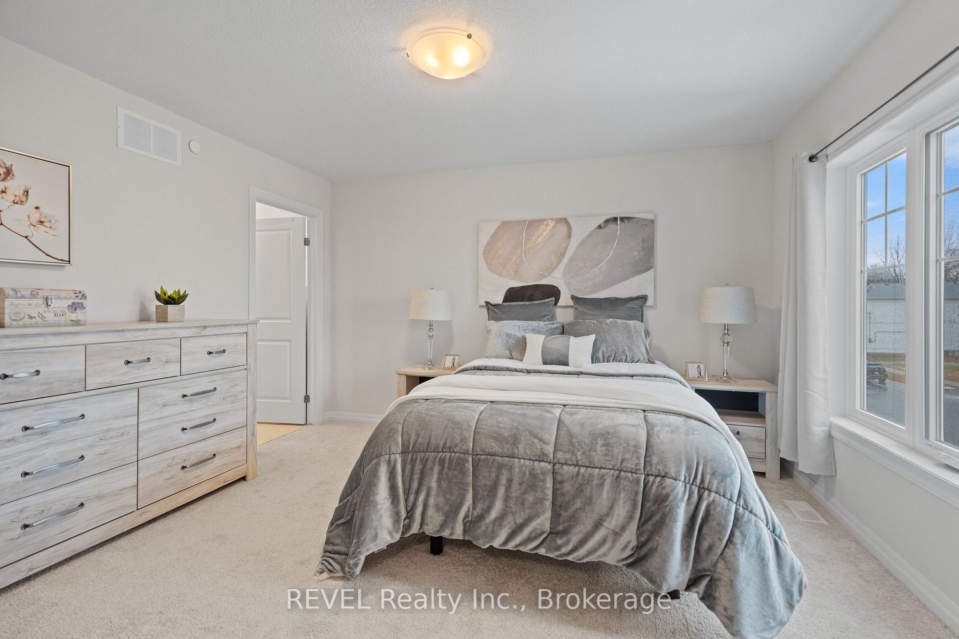 Photo 24 of 2 Bromley Drive, St. Catharines, Port Weller — HOMEH