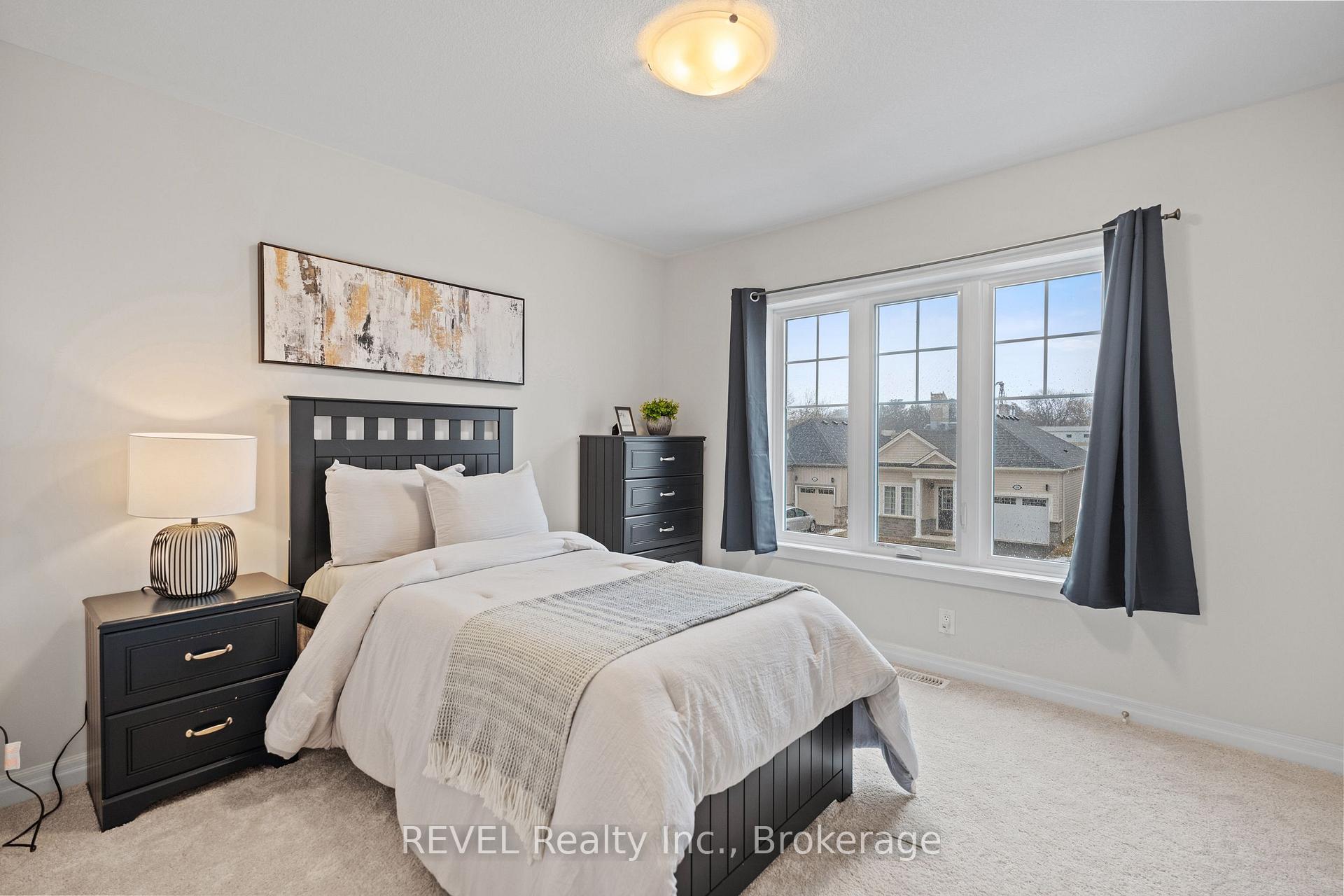 Photo 26 of 2 Bromley Drive, St. Catharines, Port Weller — HOMEH