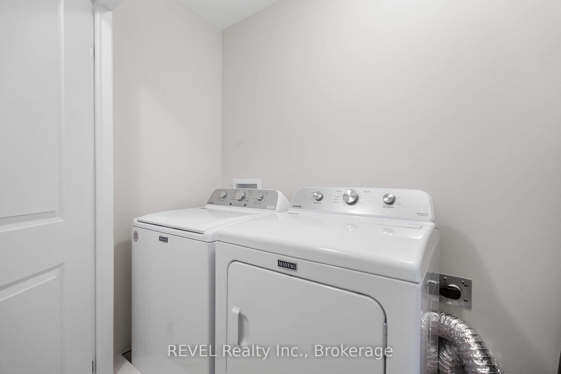 Photo 28 of 2 Bromley Drive, St. Catharines, Port Weller — HOMEH