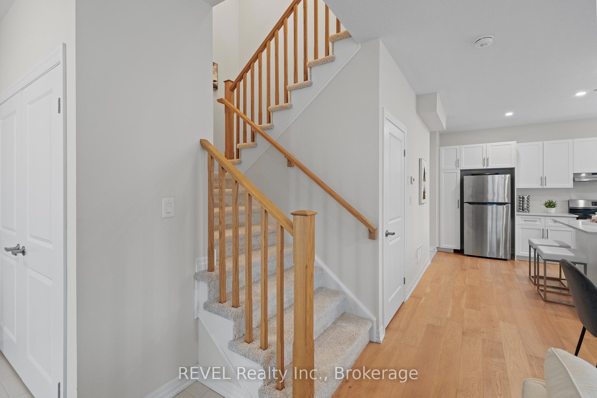 Photo 32 of 2 Bromley Drive, St. Catharines, Port Weller — HOMEH