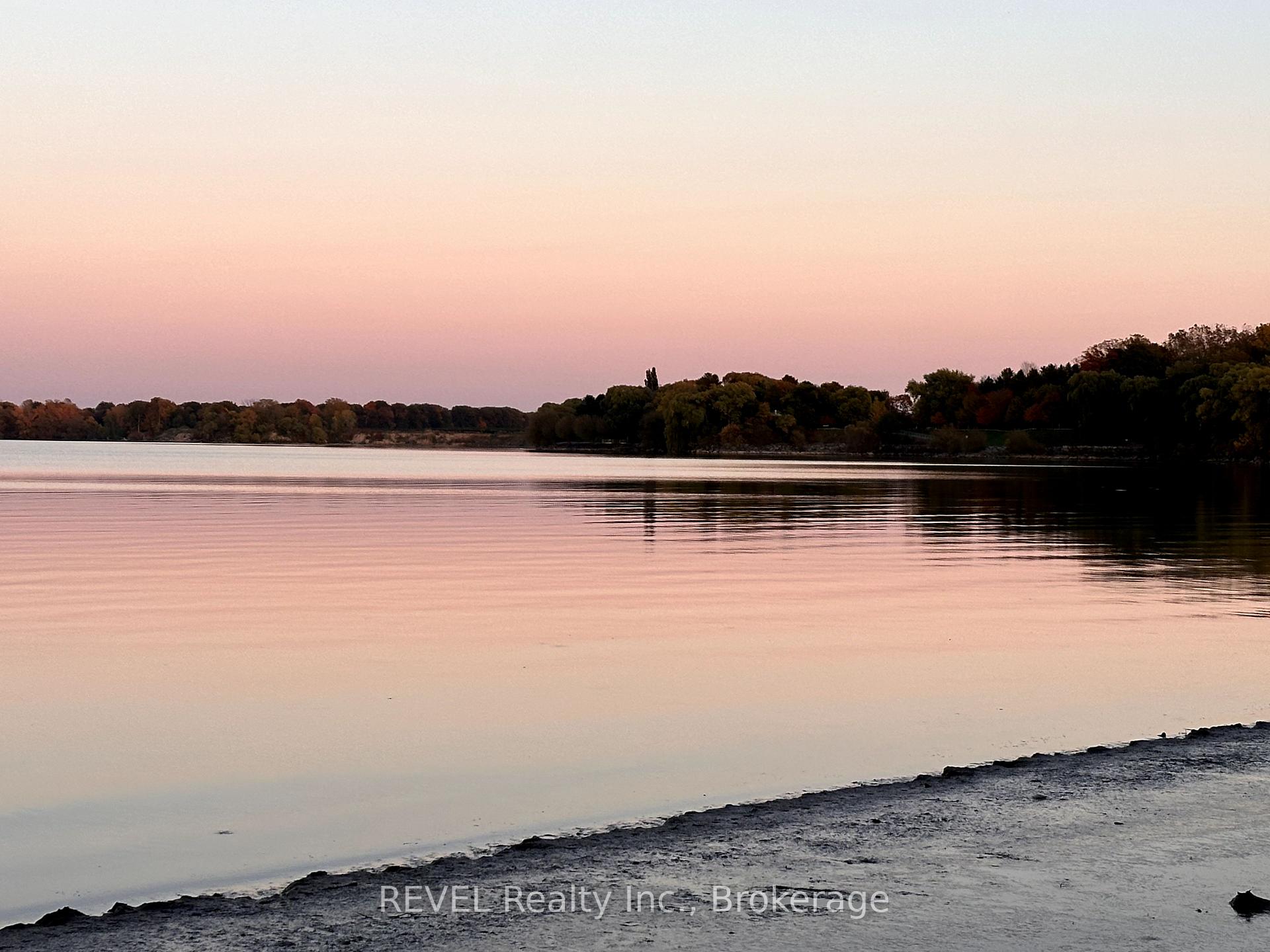 Photo 38 of 2 Bromley Drive, St. Catharines, Port Weller — HOMEH