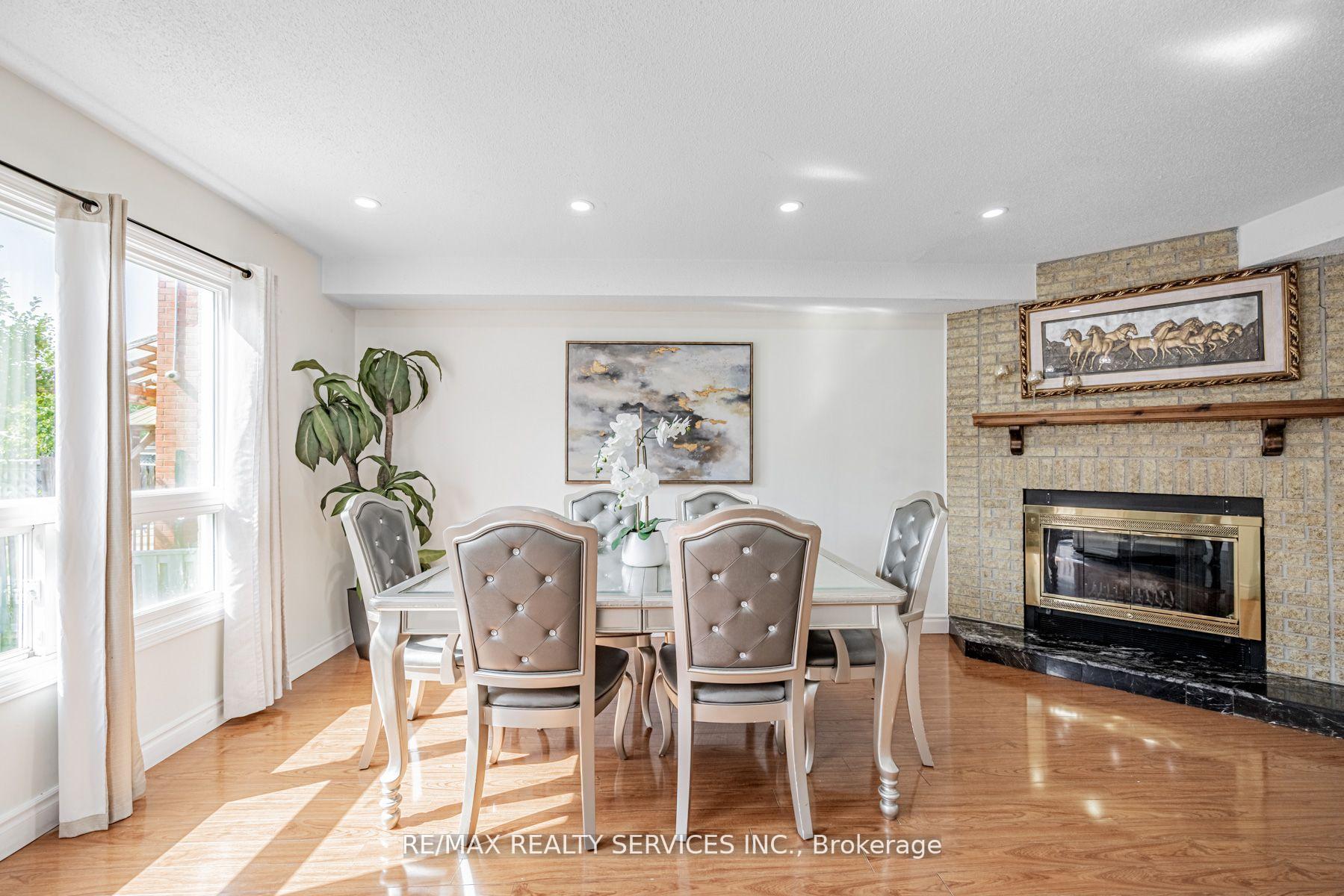 Photo 9 of 6 Songsparrow Drive, Brampton, Fletcher's Creek South — HOMEH