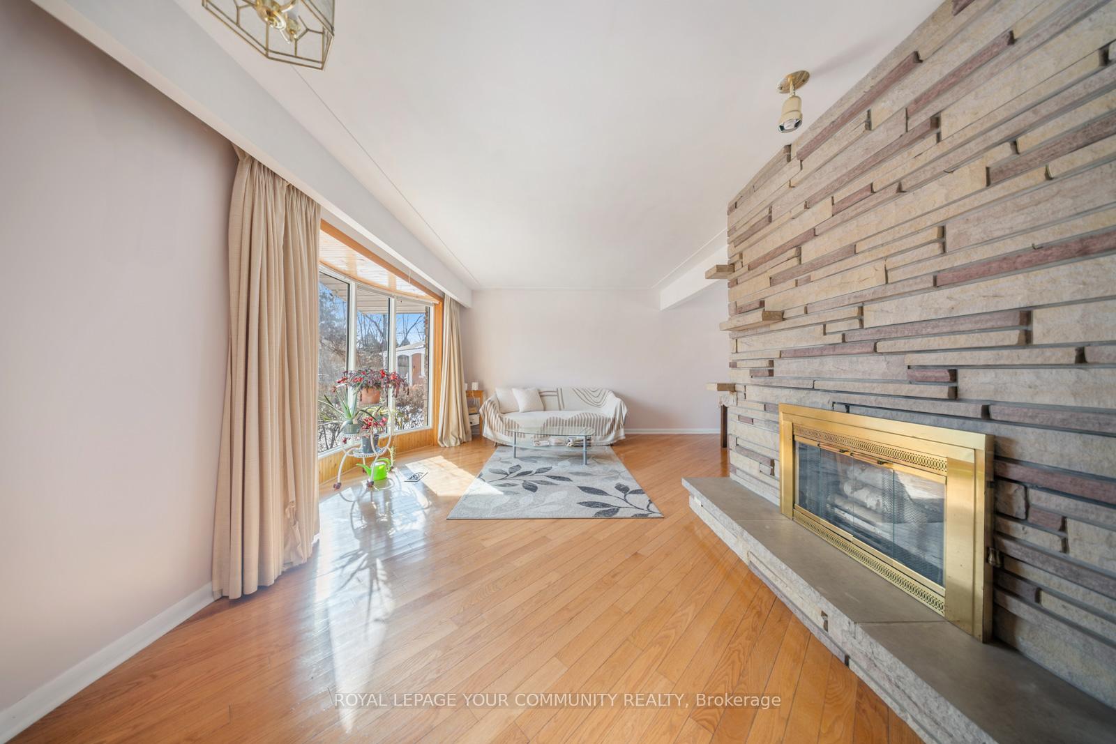 Photo 8 of 24 Leadale Place, Hamilton, Buchanan — HOMEH