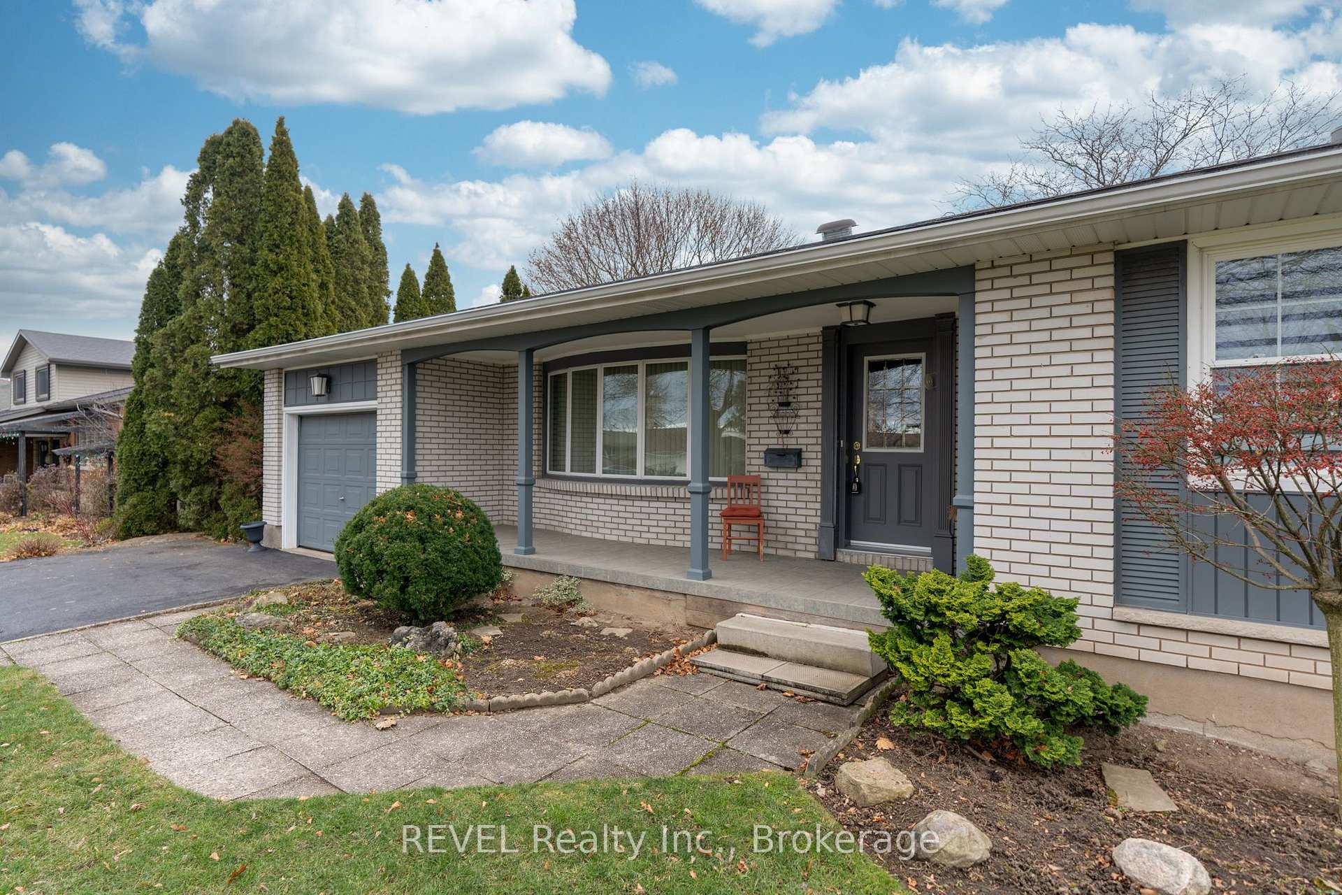 Photo 5 of 237 Riverview Boulevard, St. Catharines, Glendale/Glenridge — HOMEH