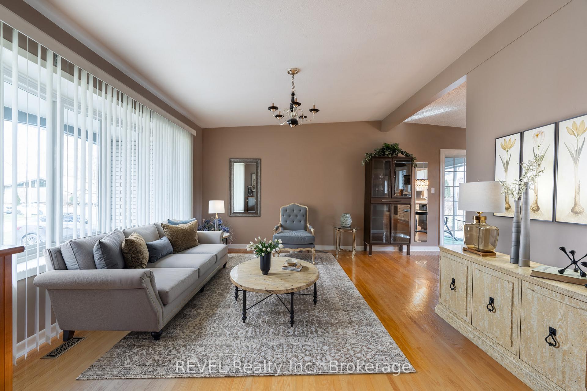 Photo 8 of 237 Riverview Boulevard, St. Catharines, Glendale/Glenridge — HOMEH