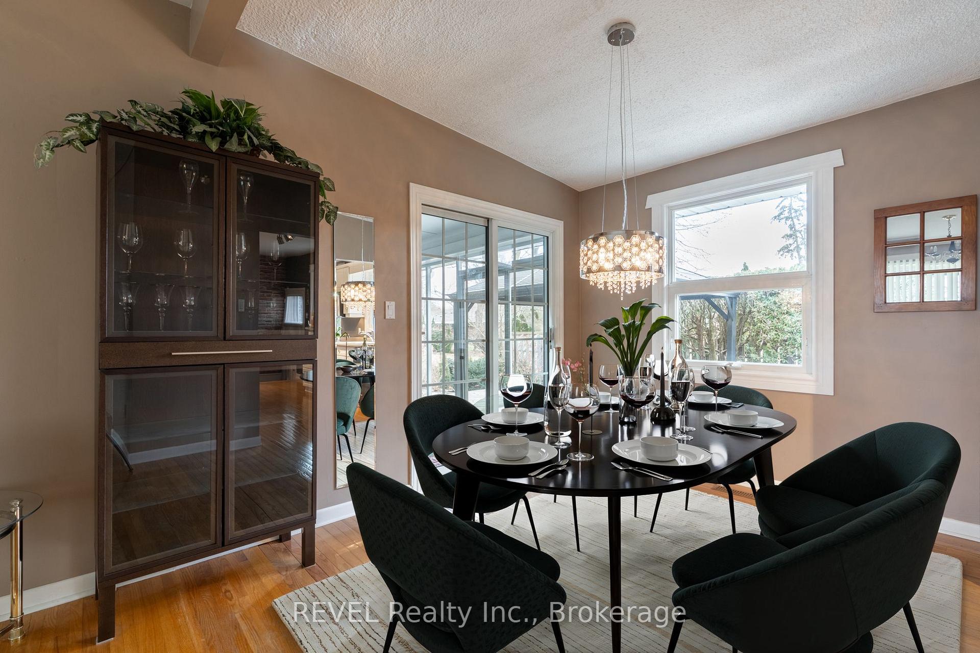 Photo 11 of 237 Riverview Boulevard, St. Catharines, Glendale/Glenridge — HOMEH