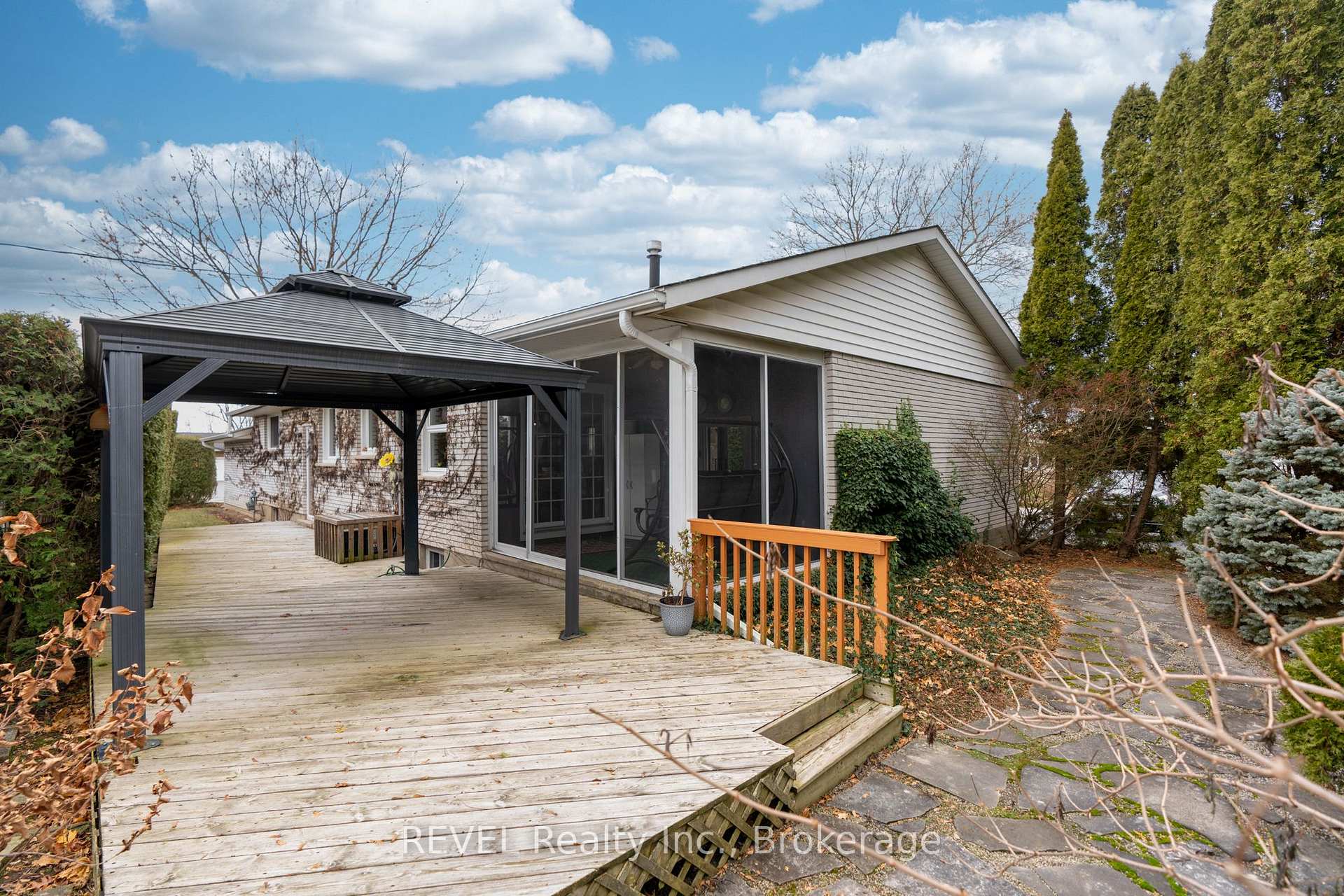 Photo 34 of 237 Riverview Boulevard, St. Catharines, Glendale/Glenridge — HOMEH