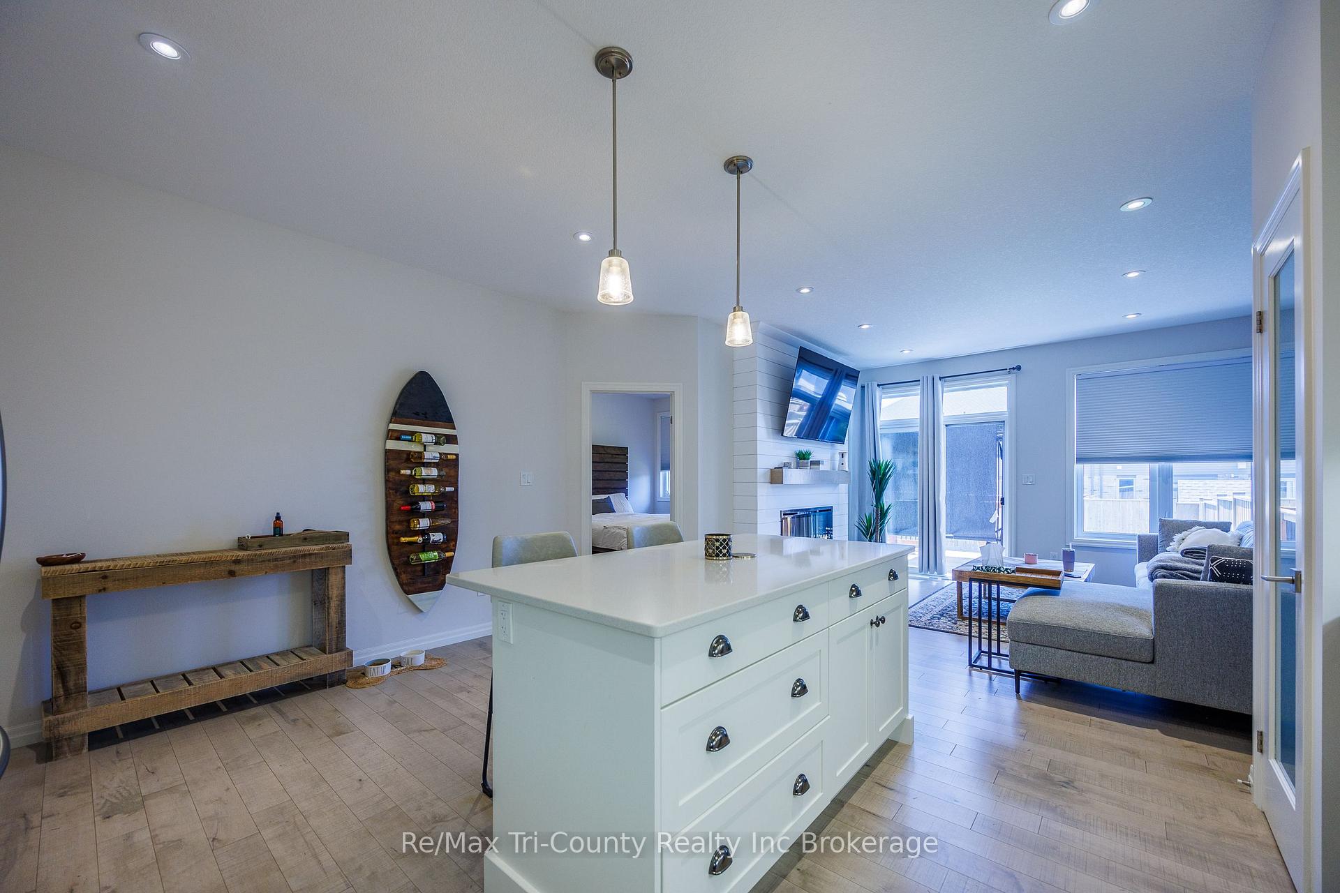 Photo 11 of 22 Cortland Terrace, St. Thomas — HOMEH
