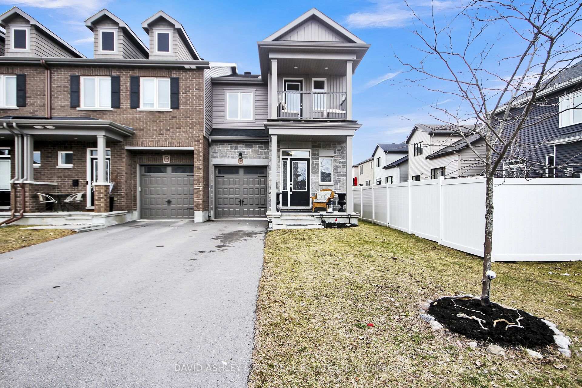Photo 2 of 1157 Beckett Crescent E, Ottawa, Stittsville (South) — HOMEH