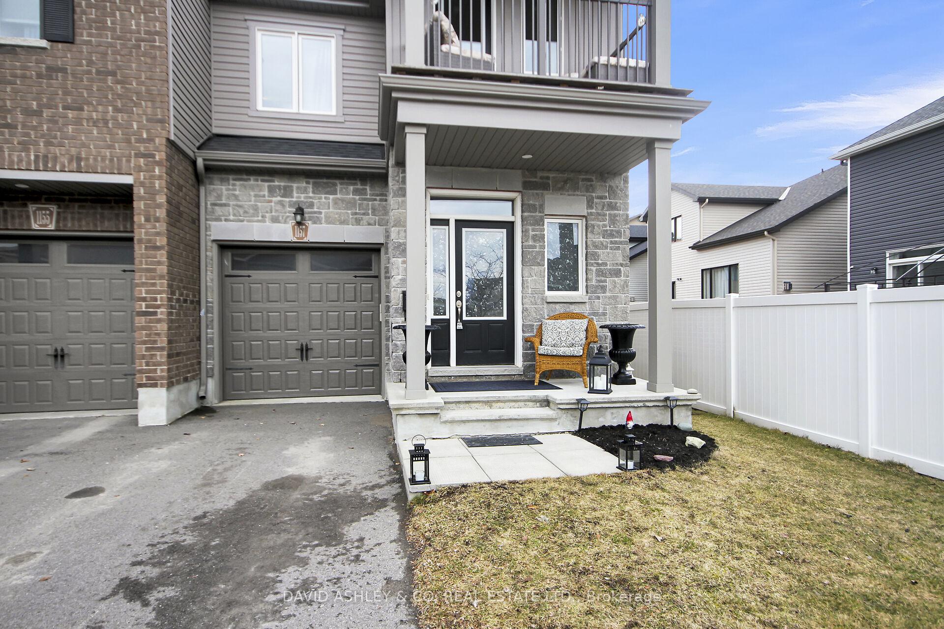 Photo 4 of 1157 Beckett Crescent E, Ottawa, Stittsville (South) — HOMEH