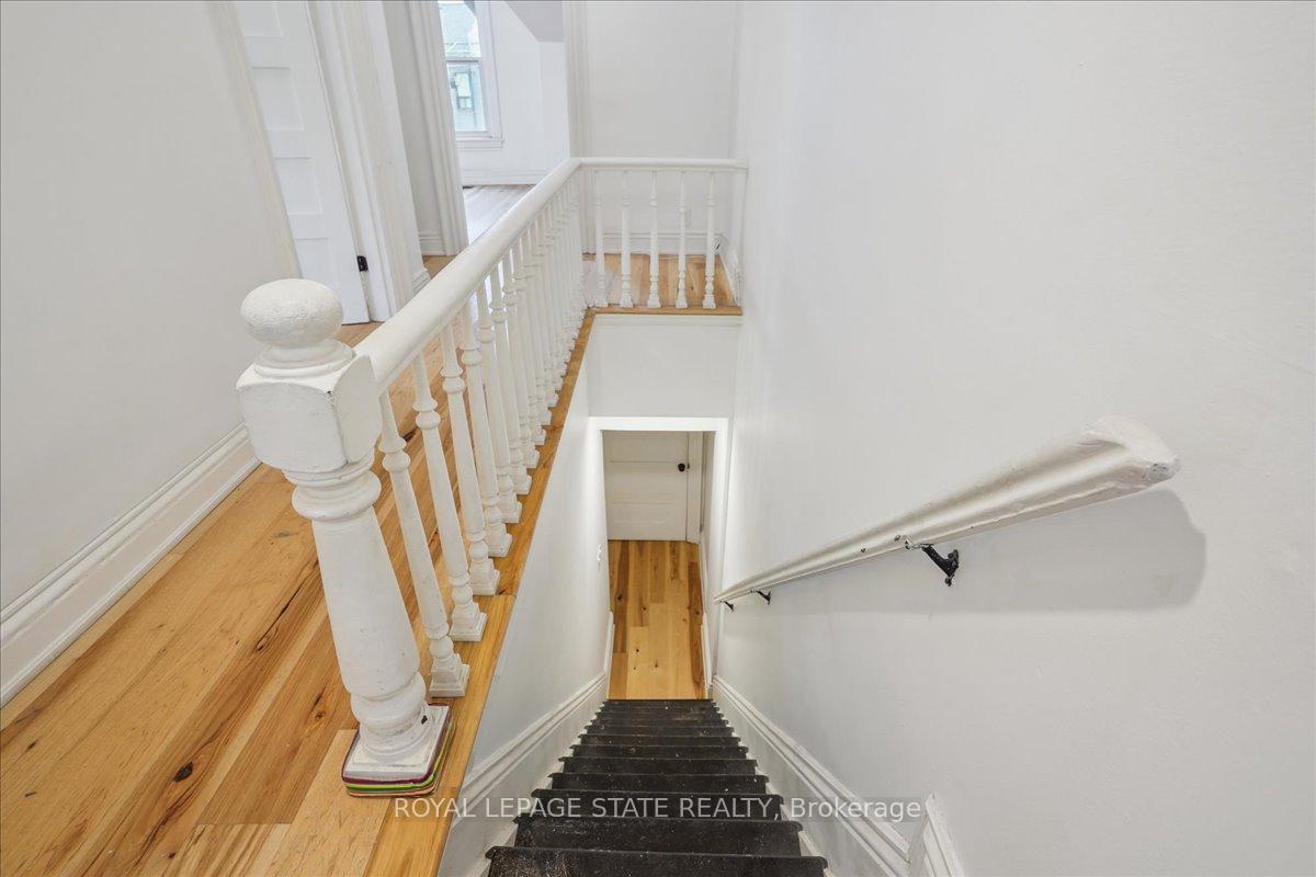 Photo 5 of 246 John Street N, Hamilton, Beasley — HOMEH