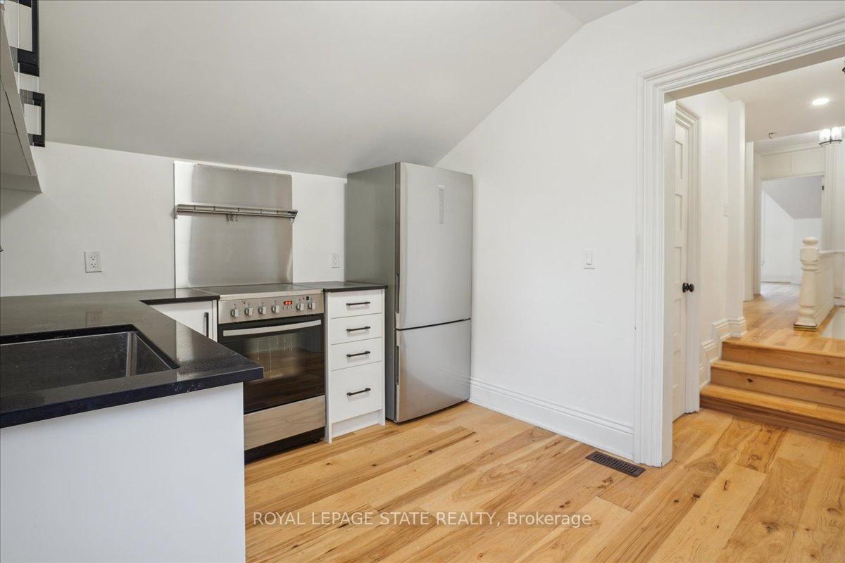 Photo 7 of 246 John Street N, Hamilton, Beasley — HOMEH