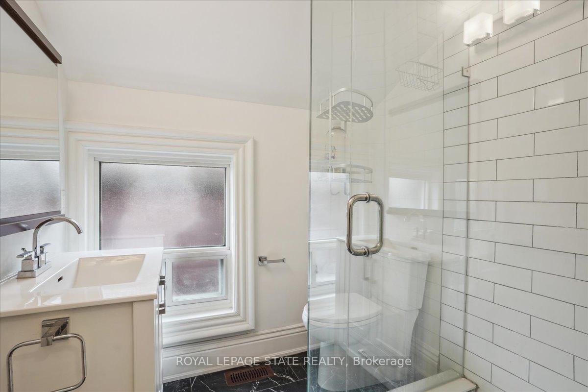 Photo 9 of 246 John Street N, Hamilton, Beasley — HOMEH