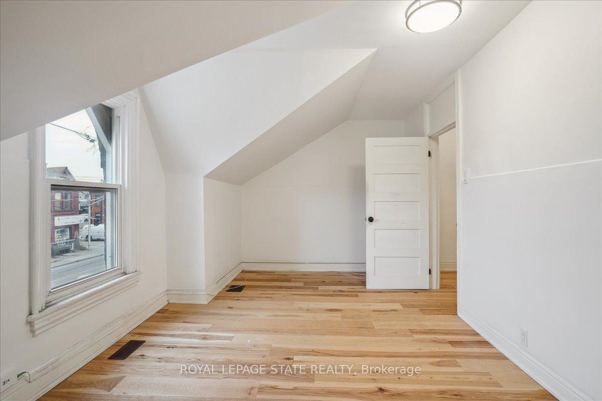 Photo 14 of 246 John Street N, Hamilton, Beasley — HOMEH