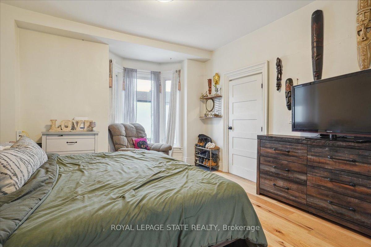 Photo 15 of 246 John Street N, Hamilton, Beasley — HOMEH