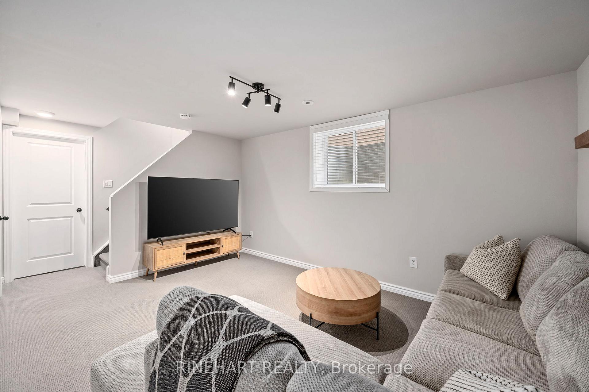 Photo 23 of 25 Ashberry Place, St. Thomas — HOMEH
