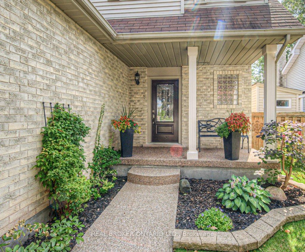 Photo 3 of 91 Ironstone Drive, Cambridge — HOMEH