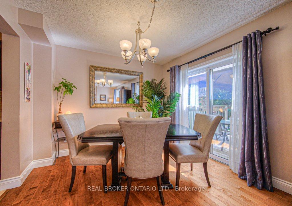 Photo 12 of 91 Ironstone Drive, Cambridge — HOMEH
