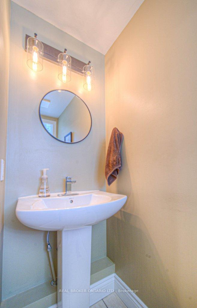 Photo 16 of 91 Ironstone Drive, Cambridge — HOMEH