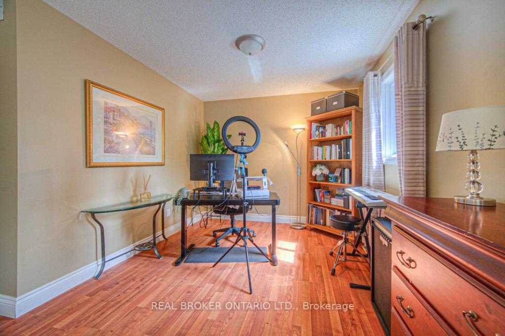 Photo 27 of 91 Ironstone Drive, Cambridge — HOMEH