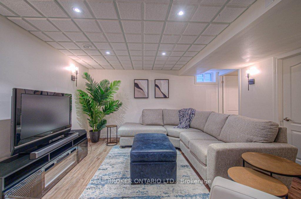 Photo 30 of 91 Ironstone Drive, Cambridge — HOMEH