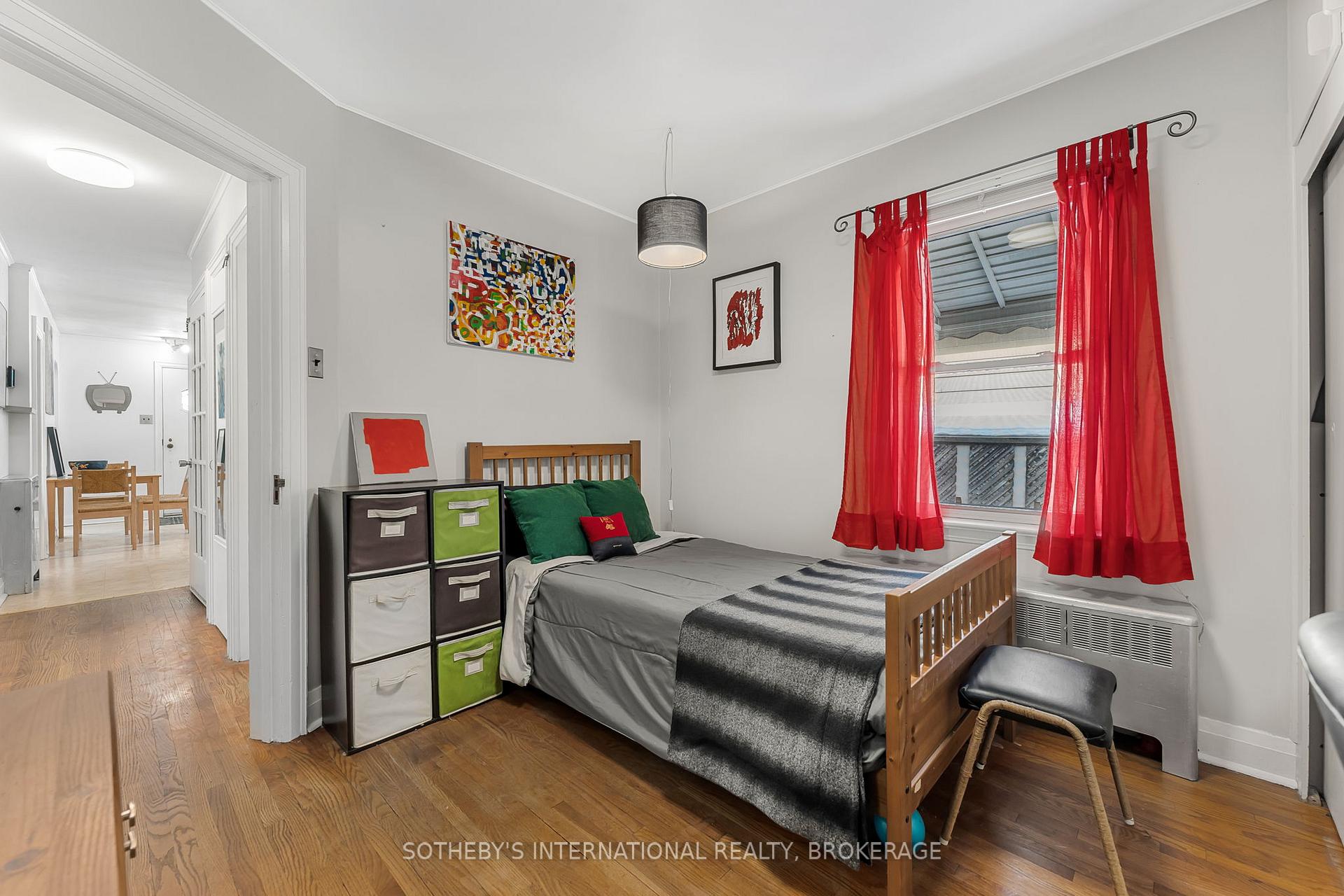 Photo 10 of 64 Scott Street W, St. Catharines, Haig — HOMEH
