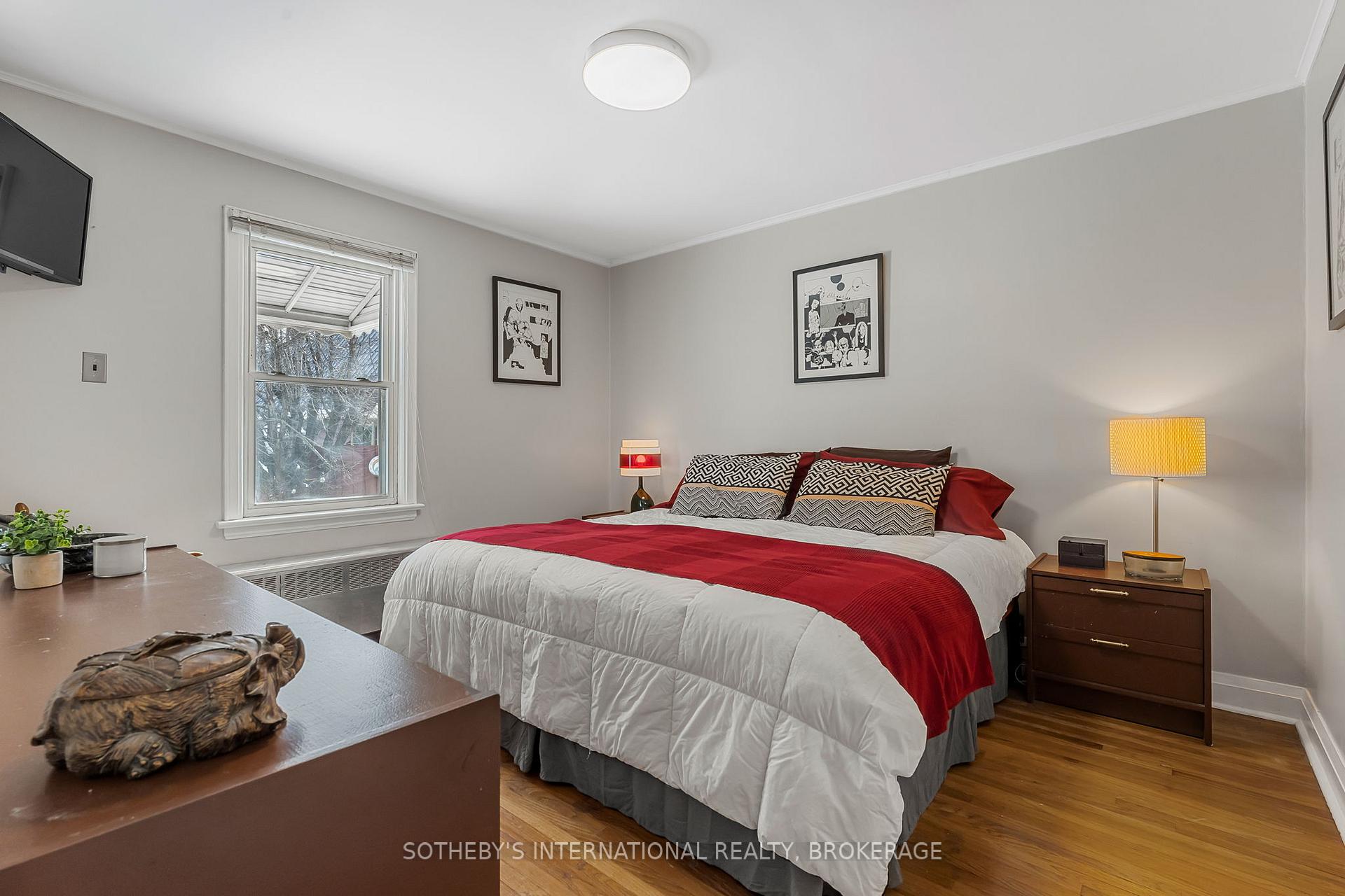 Photo 12 of 64 Scott Street W, St. Catharines, Haig — HOMEH