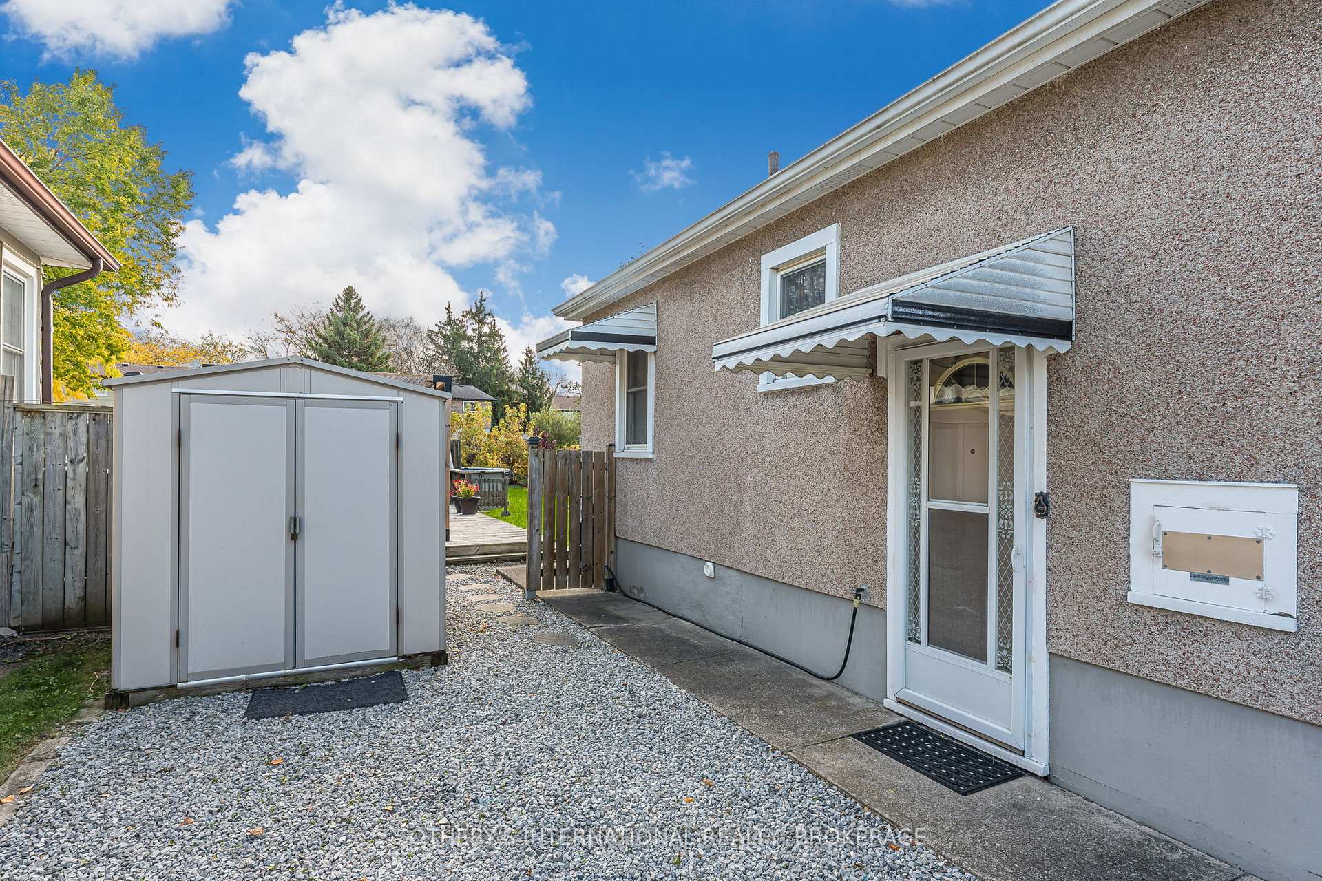 Photo 15 of 64 Scott Street W, St. Catharines, Haig — HOMEH