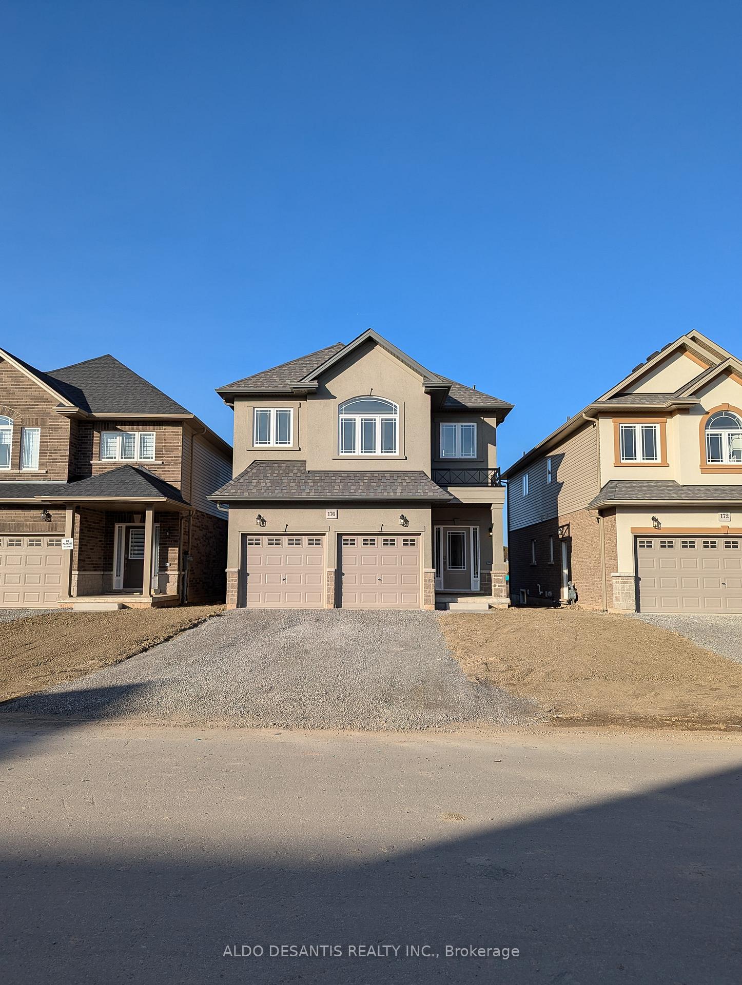 Photo 1 of 176 Cittadella Boulevard, Hamilton, Rural Glanbrook — HOMEH