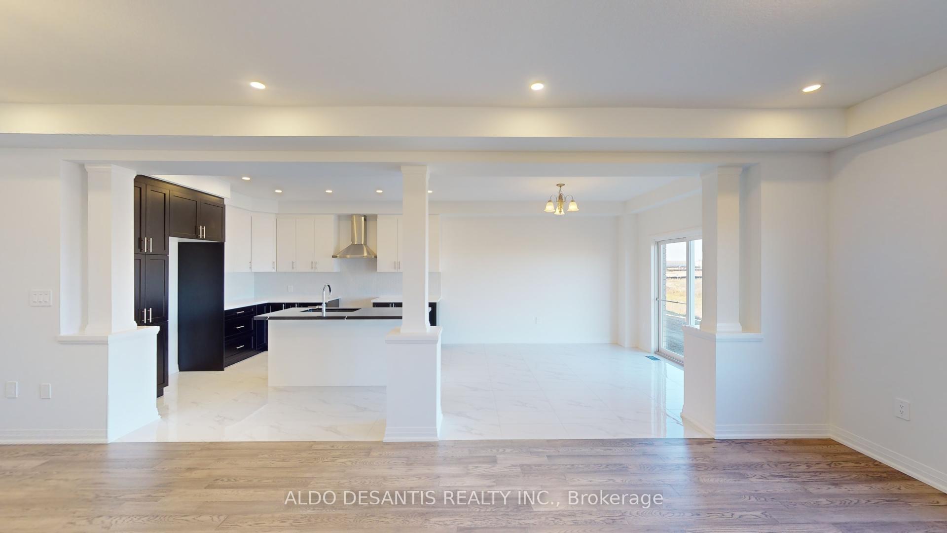 Photo 6 of 176 Cittadella Boulevard, Hamilton, Rural Glanbrook — HOMEH