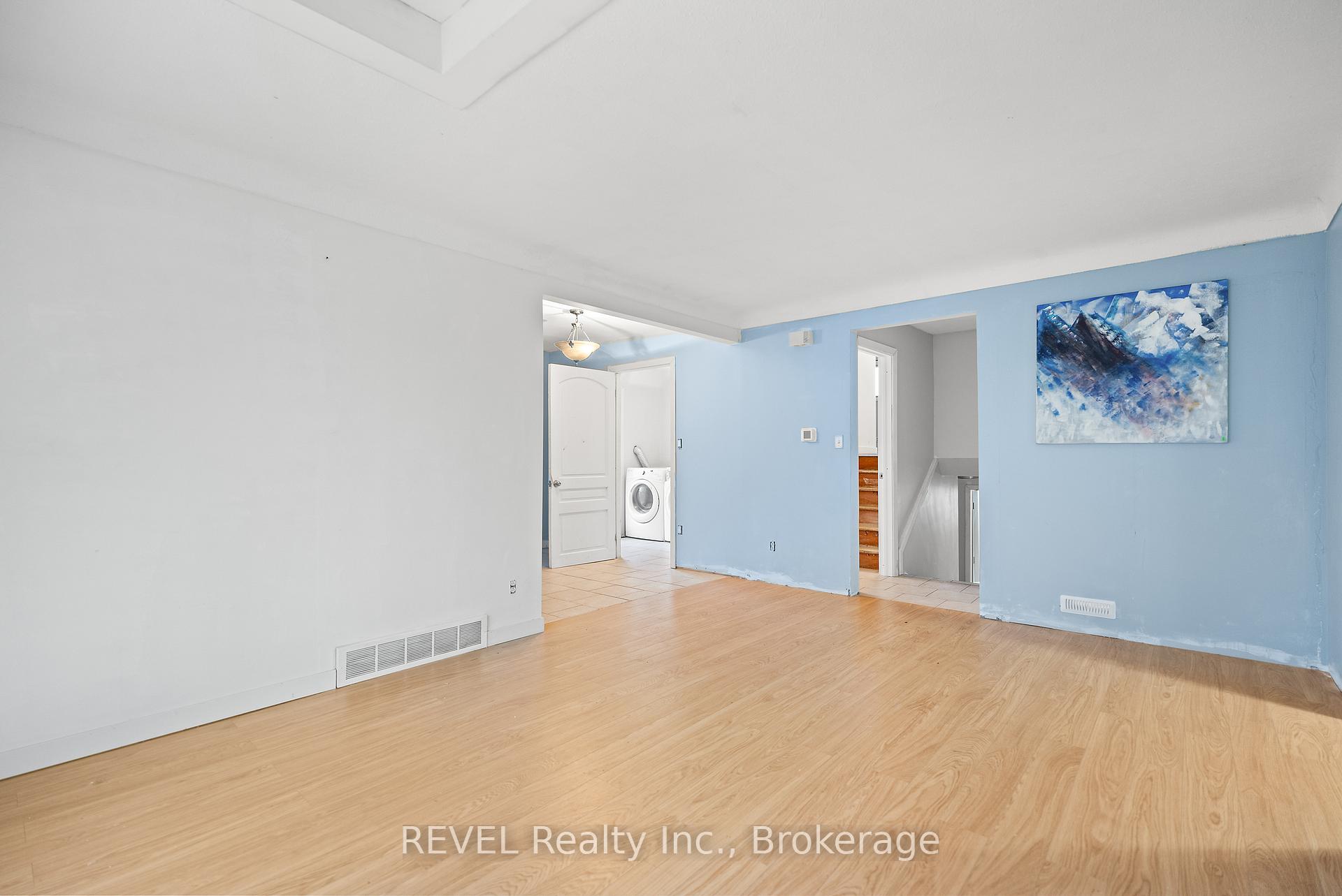 Photo 8 of 1 Prince Edward Drive, St. Catharines, Lakeport — HOMEH