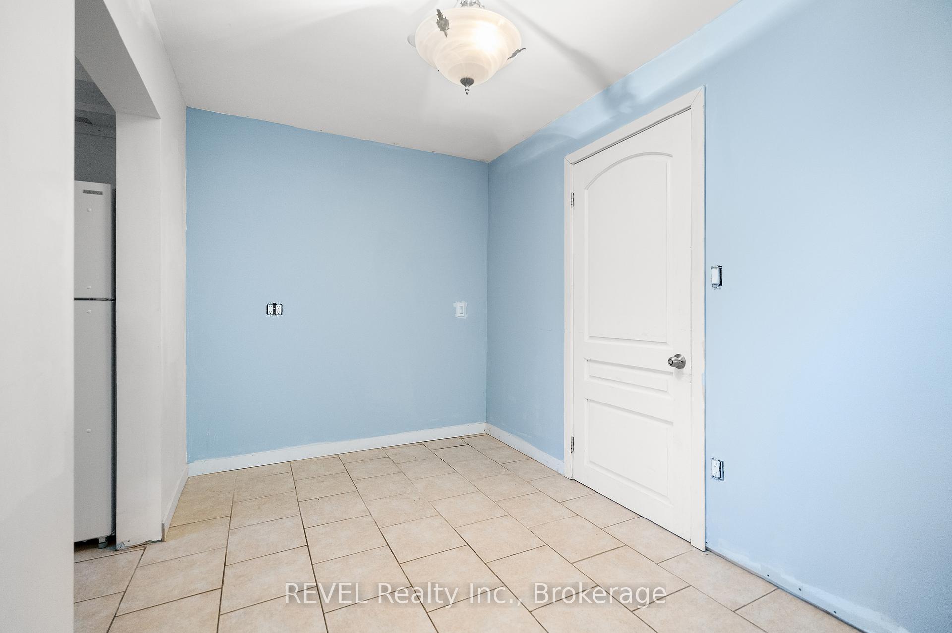 Photo 9 of 1 Prince Edward Drive, St. Catharines, Lakeport — HOMEH