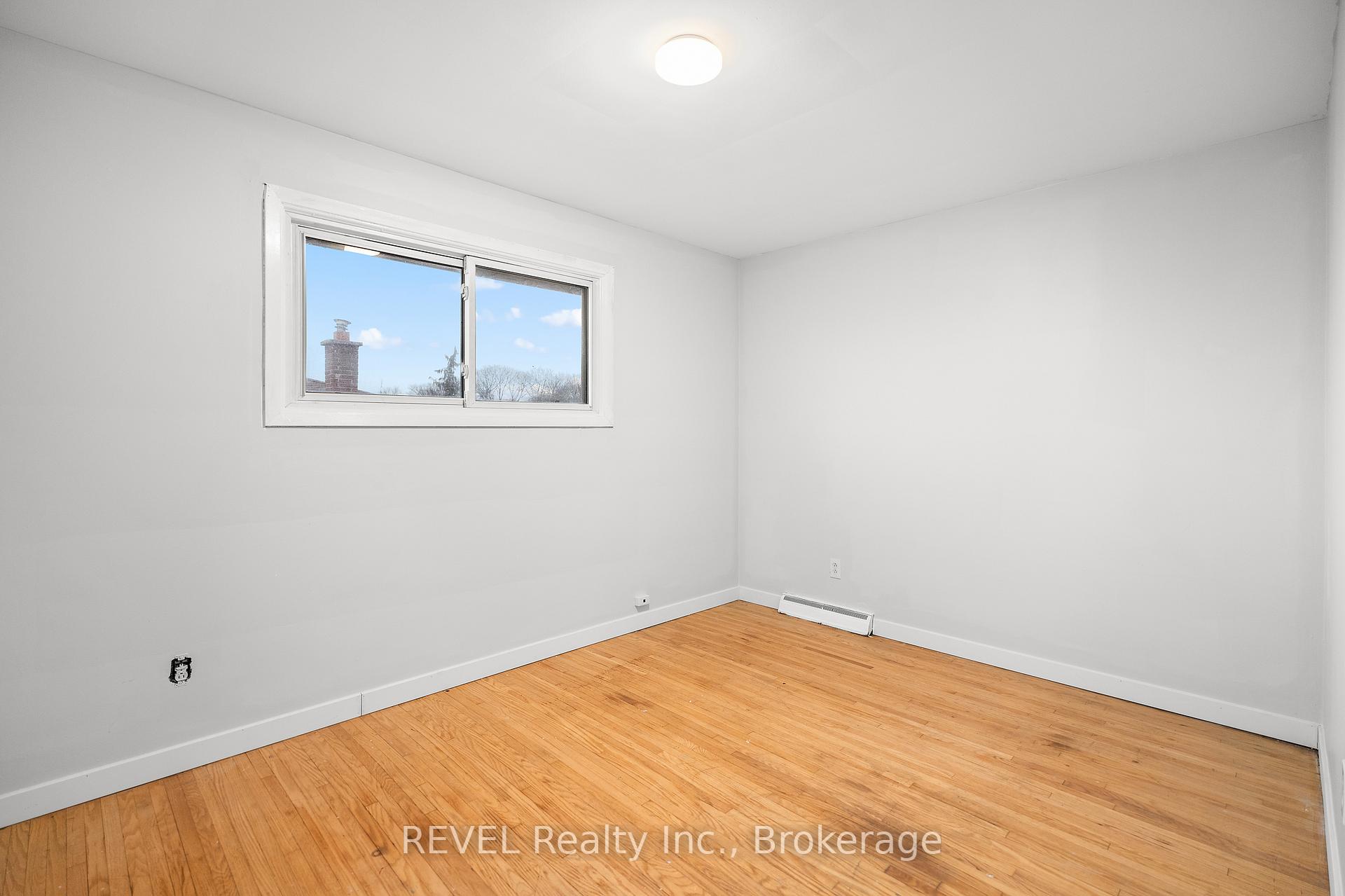 Photo 17 of 1 Prince Edward Drive, St. Catharines, Lakeport — HOMEH