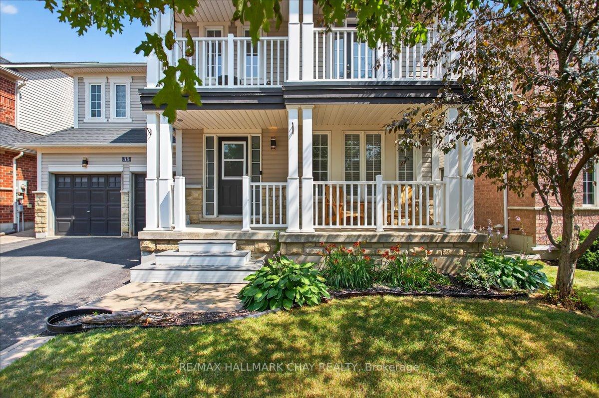 Photo 2 of 35 Diana Way, Barrie, Innis-Shore — HOMEH