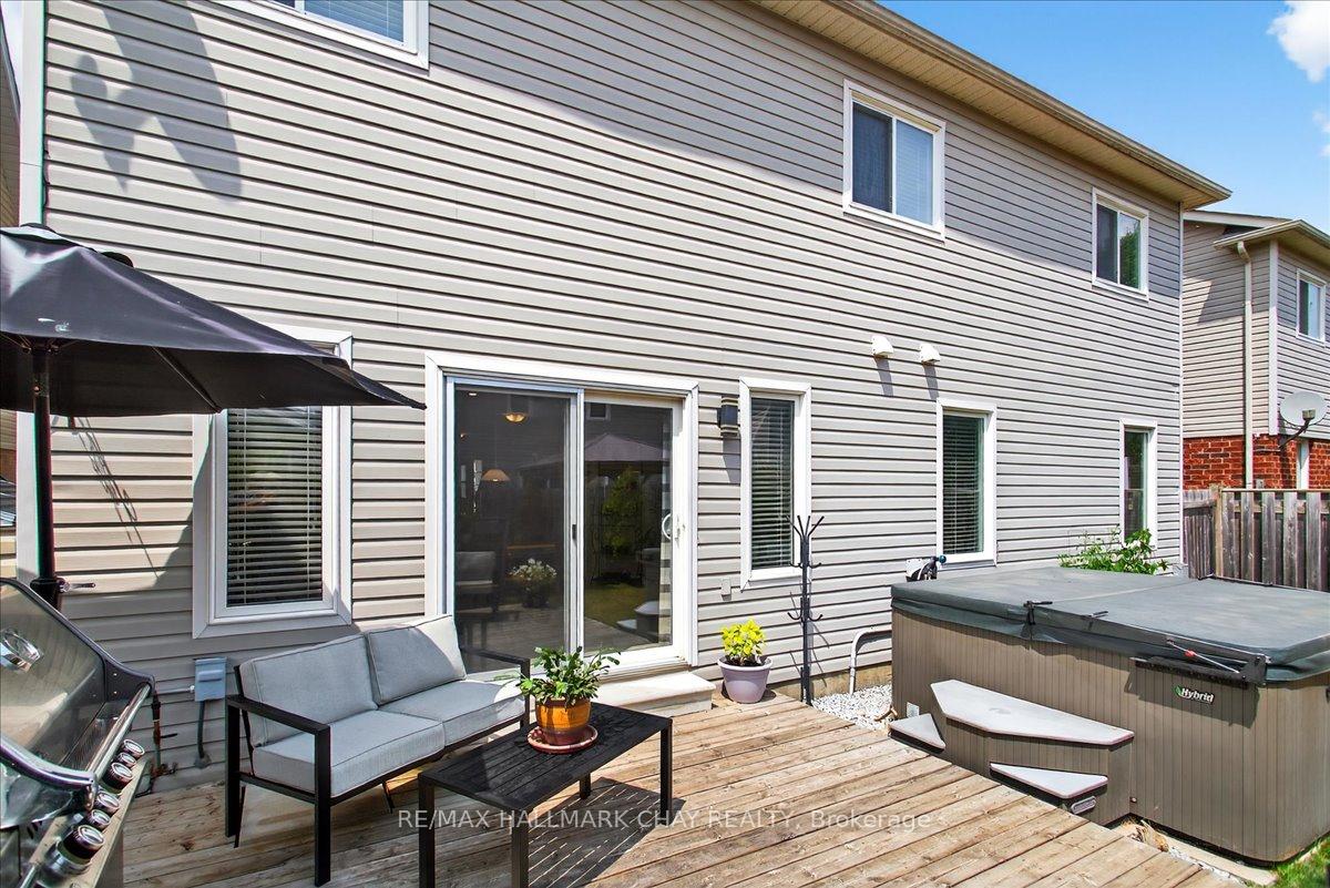 Photo 46 of 35 Diana Way, Barrie, Innis-Shore — HOMEH