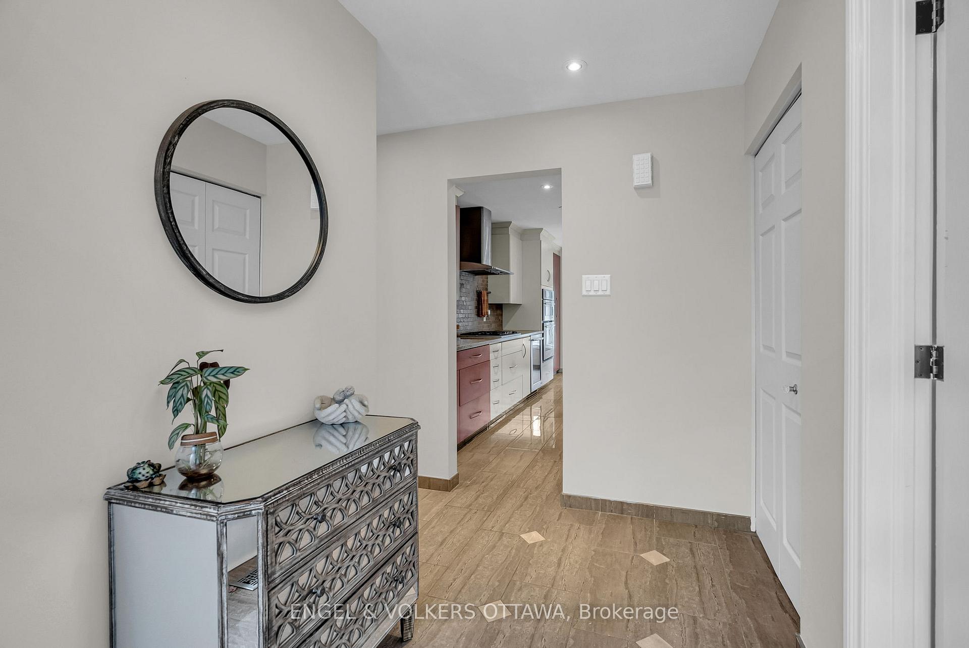 Photo 3 of 8 Randall James Drive, Ottawa, Stittsville (Central) — HOMEH