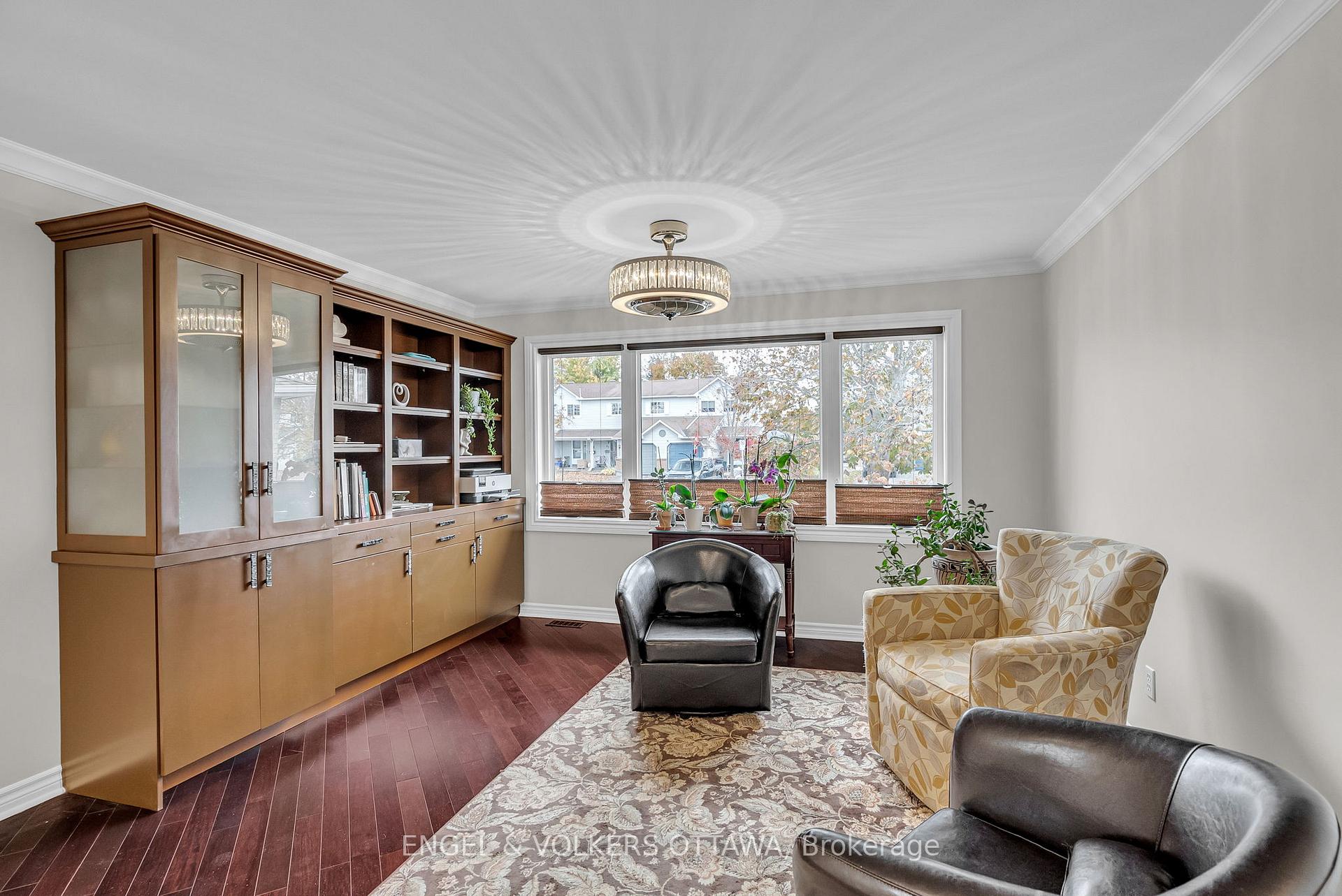 Photo 4 of 8 Randall James Drive, Ottawa, Stittsville (Central) — HOMEH