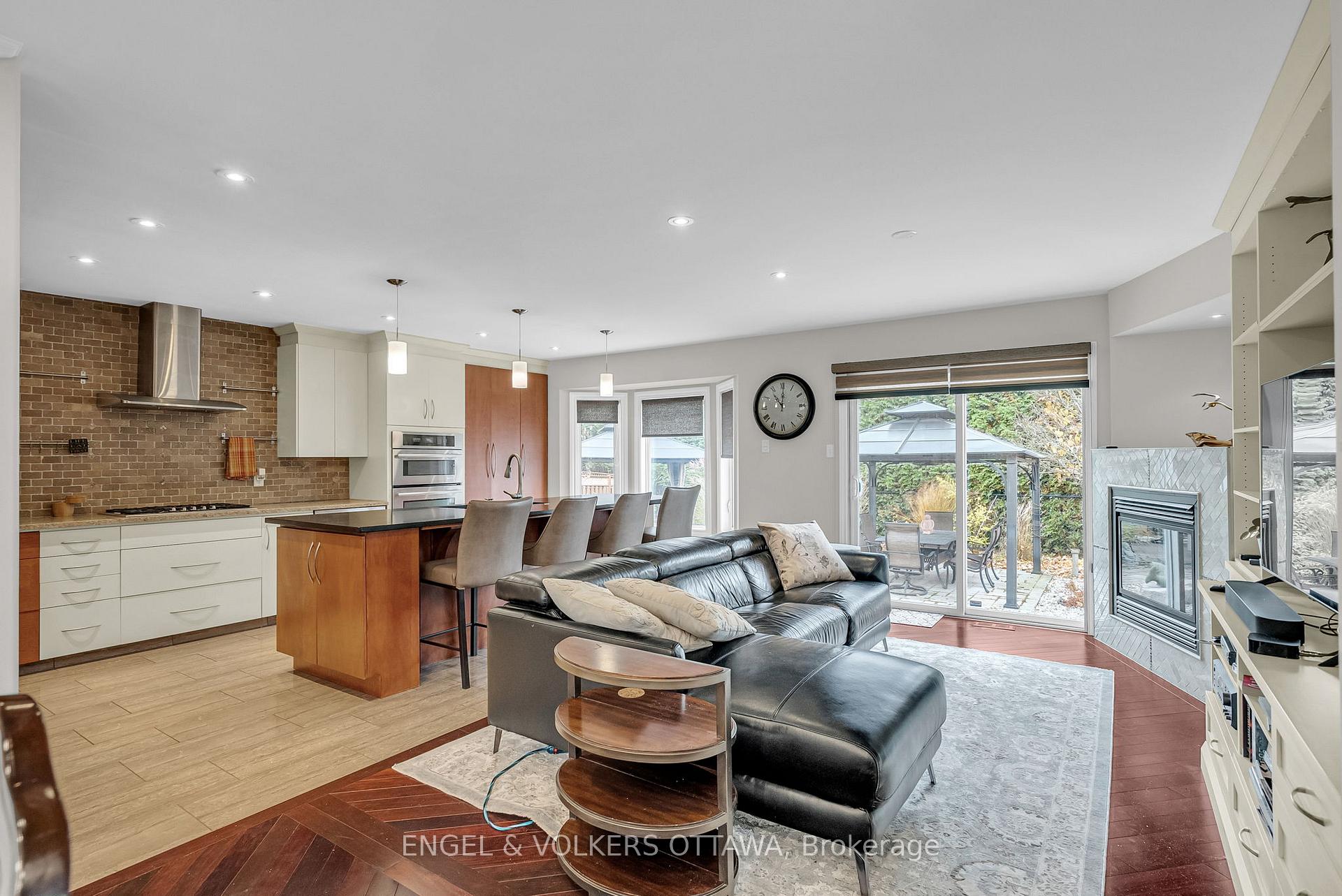 Photo 7 of 8 Randall James Drive, Ottawa, Stittsville (Central) — HOMEH