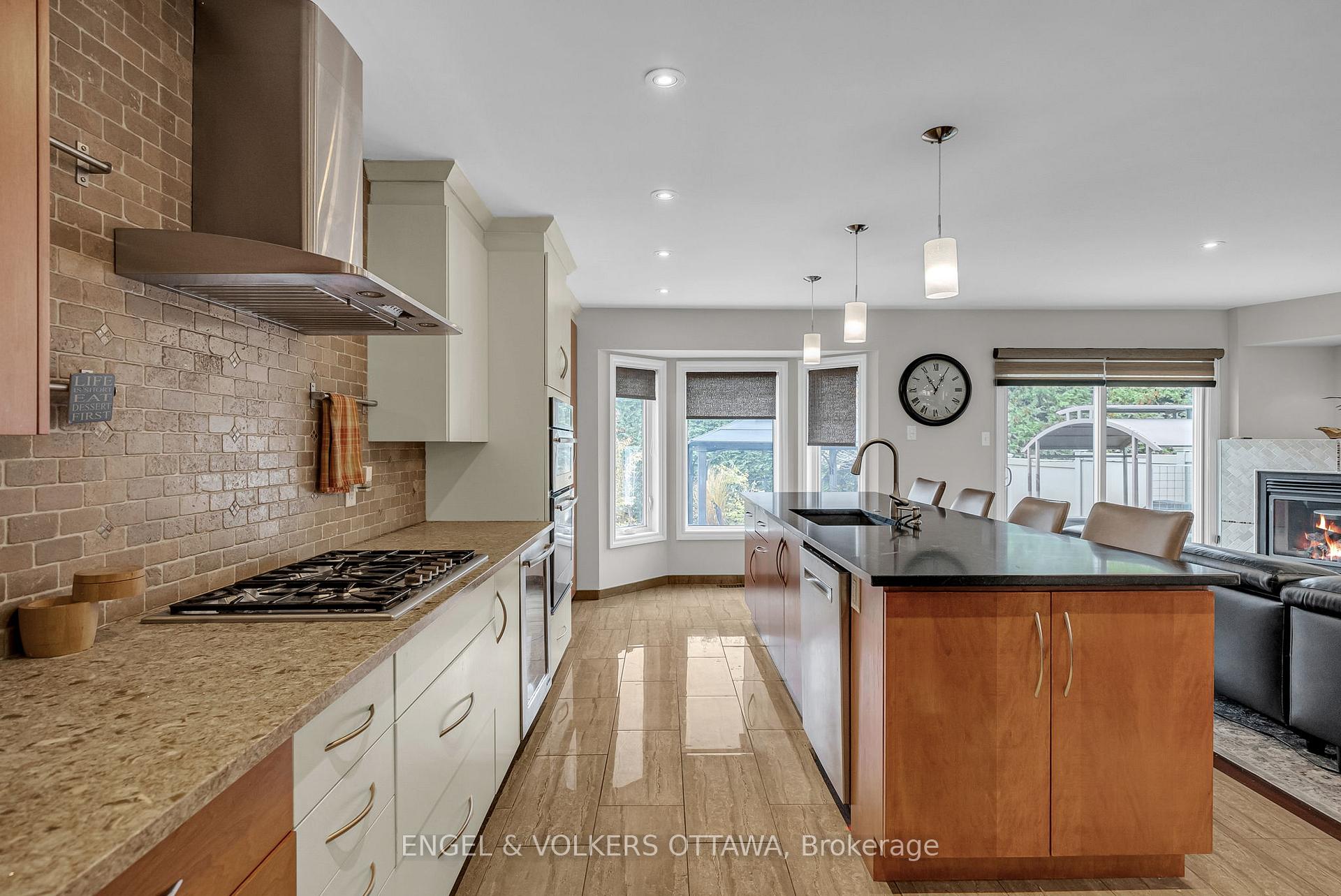 Photo 13 of 8 Randall James Drive, Ottawa, Stittsville (Central) — HOMEH