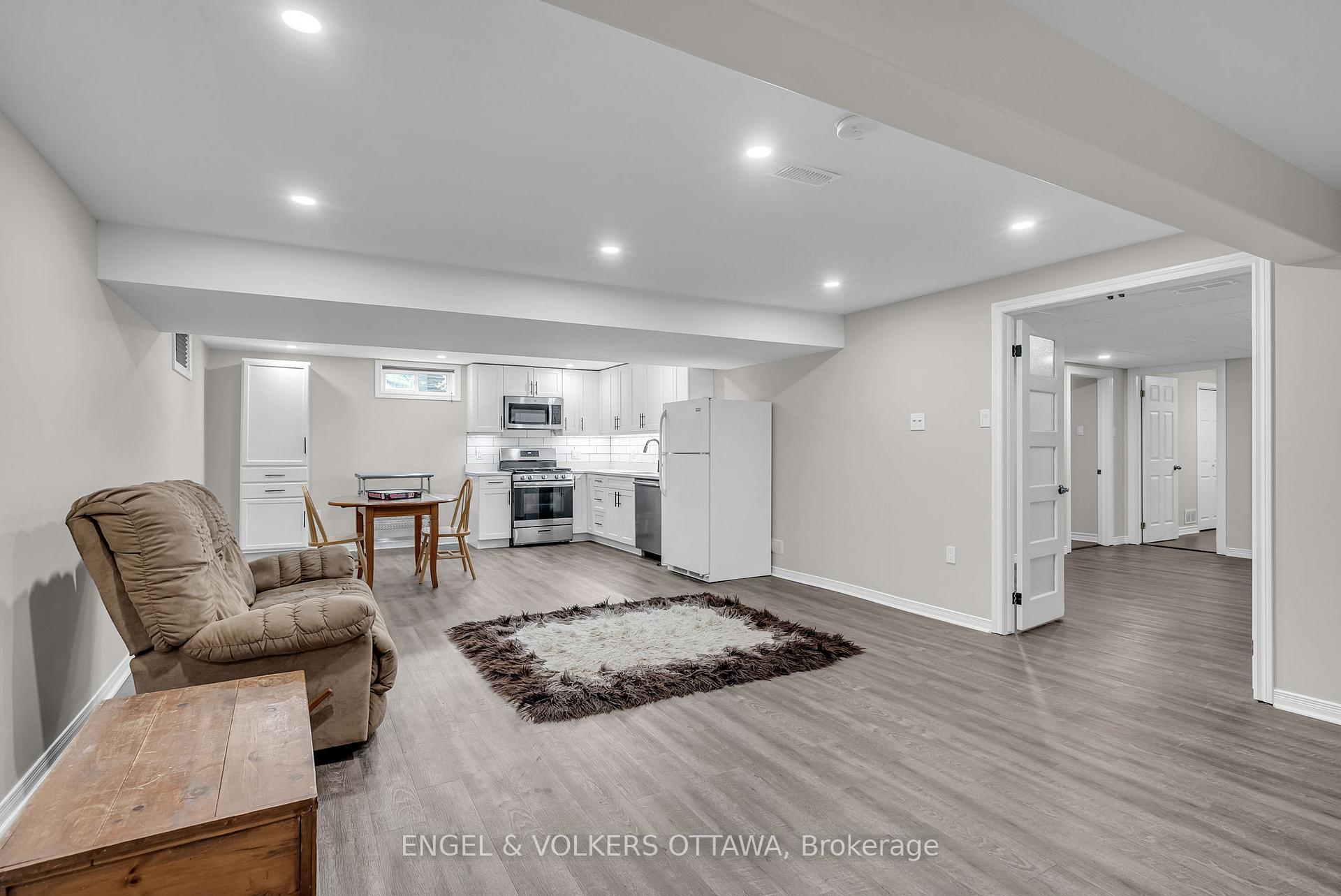 Photo 23 of 8 Randall James Drive, Ottawa, Stittsville (Central) — HOMEH